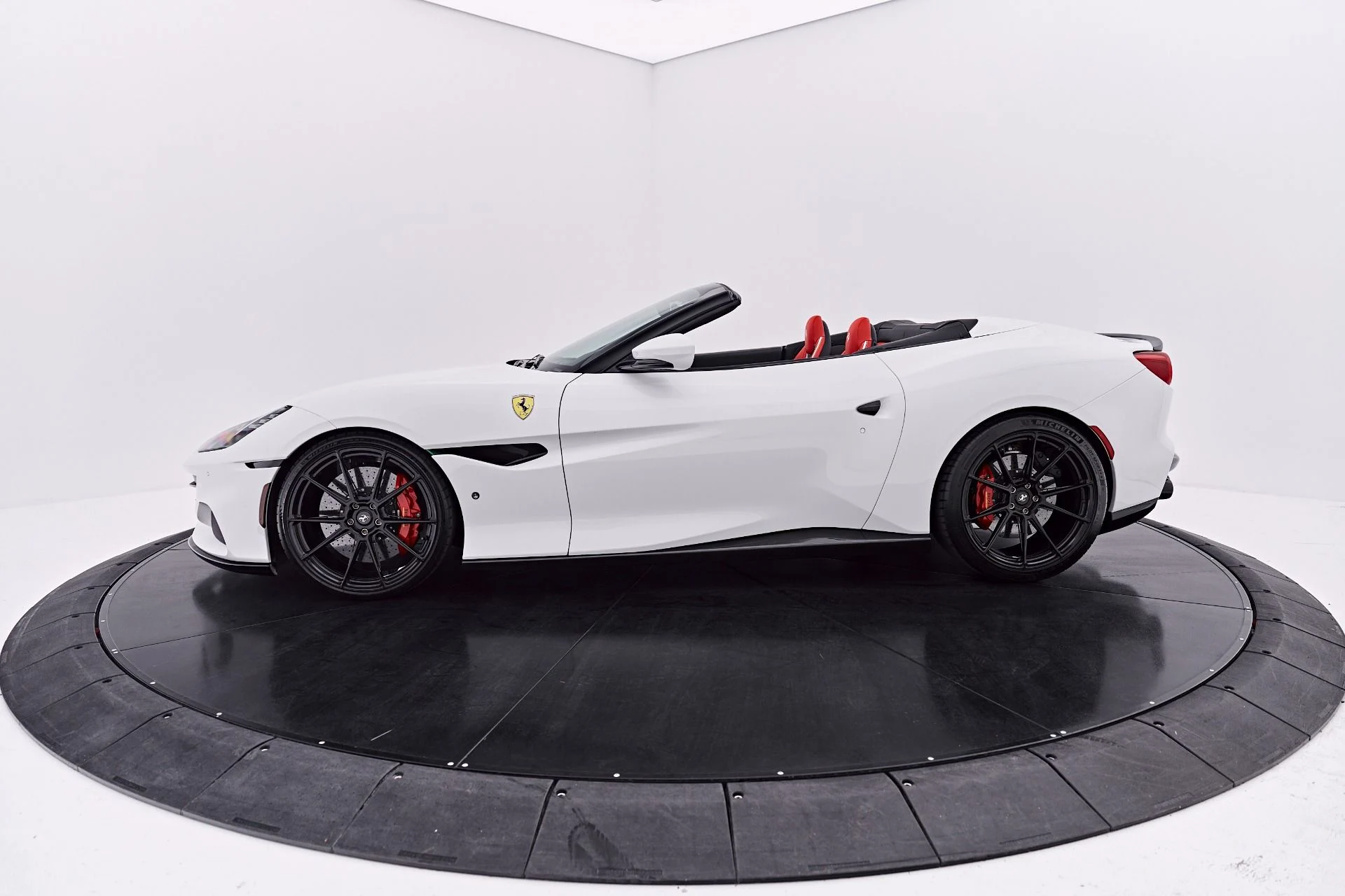 mph021_609436450_Used_2022_Ferrari_Portofino_M_Base_1785971810_34767dd74e