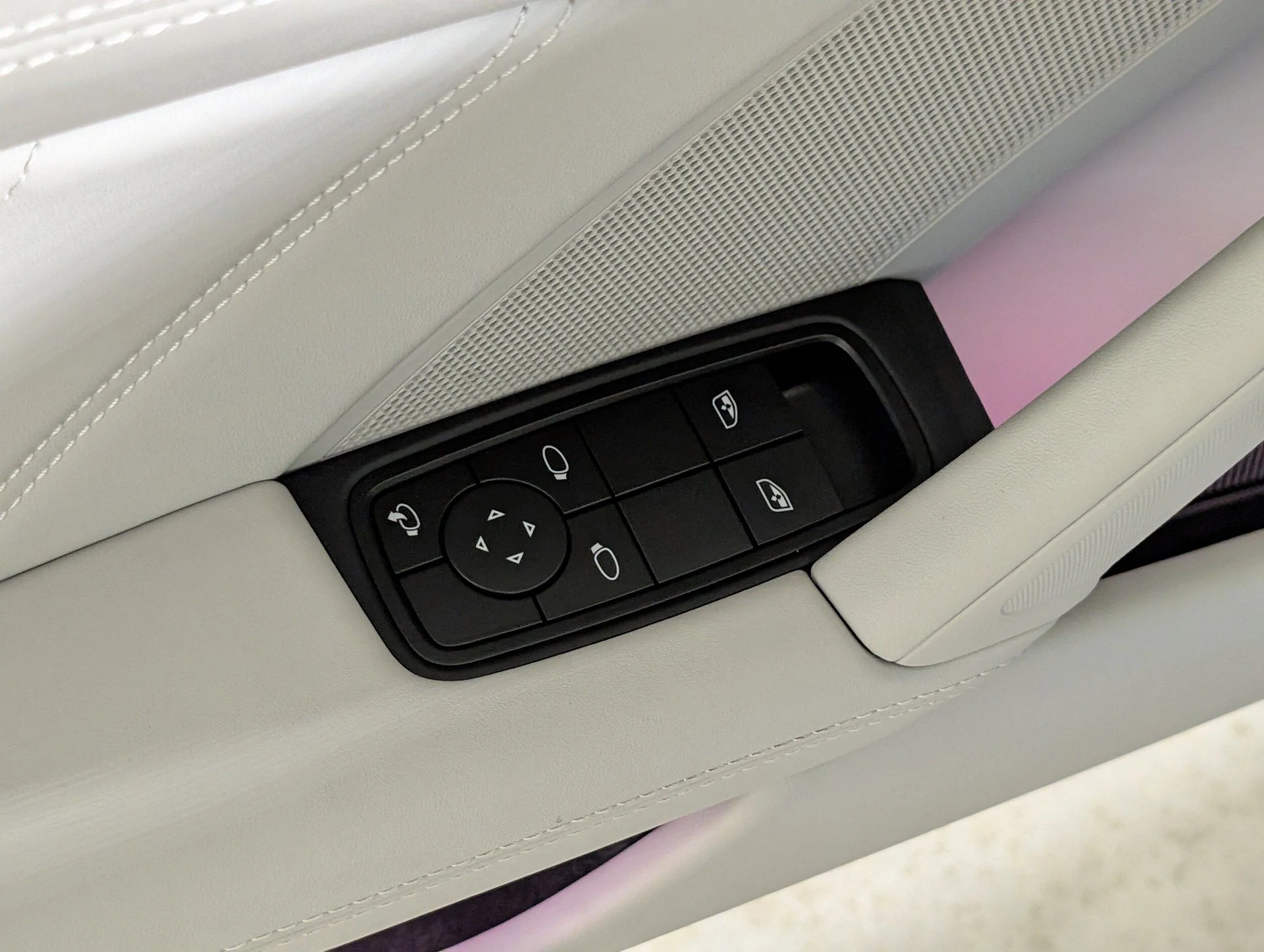 mph021_612017926_62969df316288a0a0eb960b97e83afa1x_2adfd1c80a