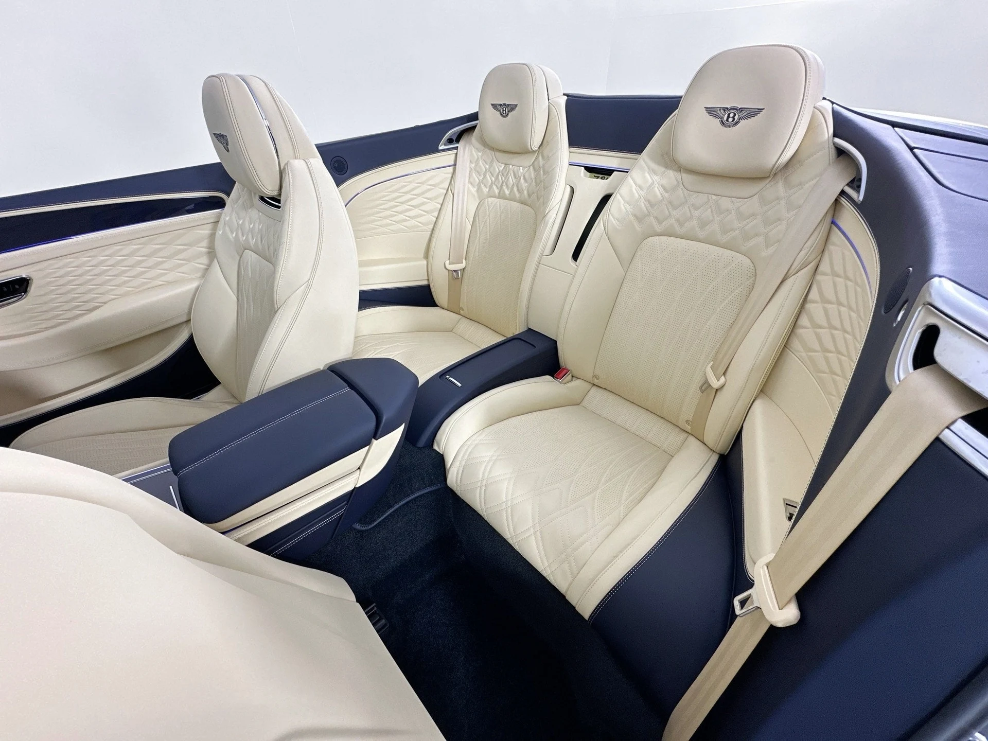 mph021_613540721_22_007053fb85