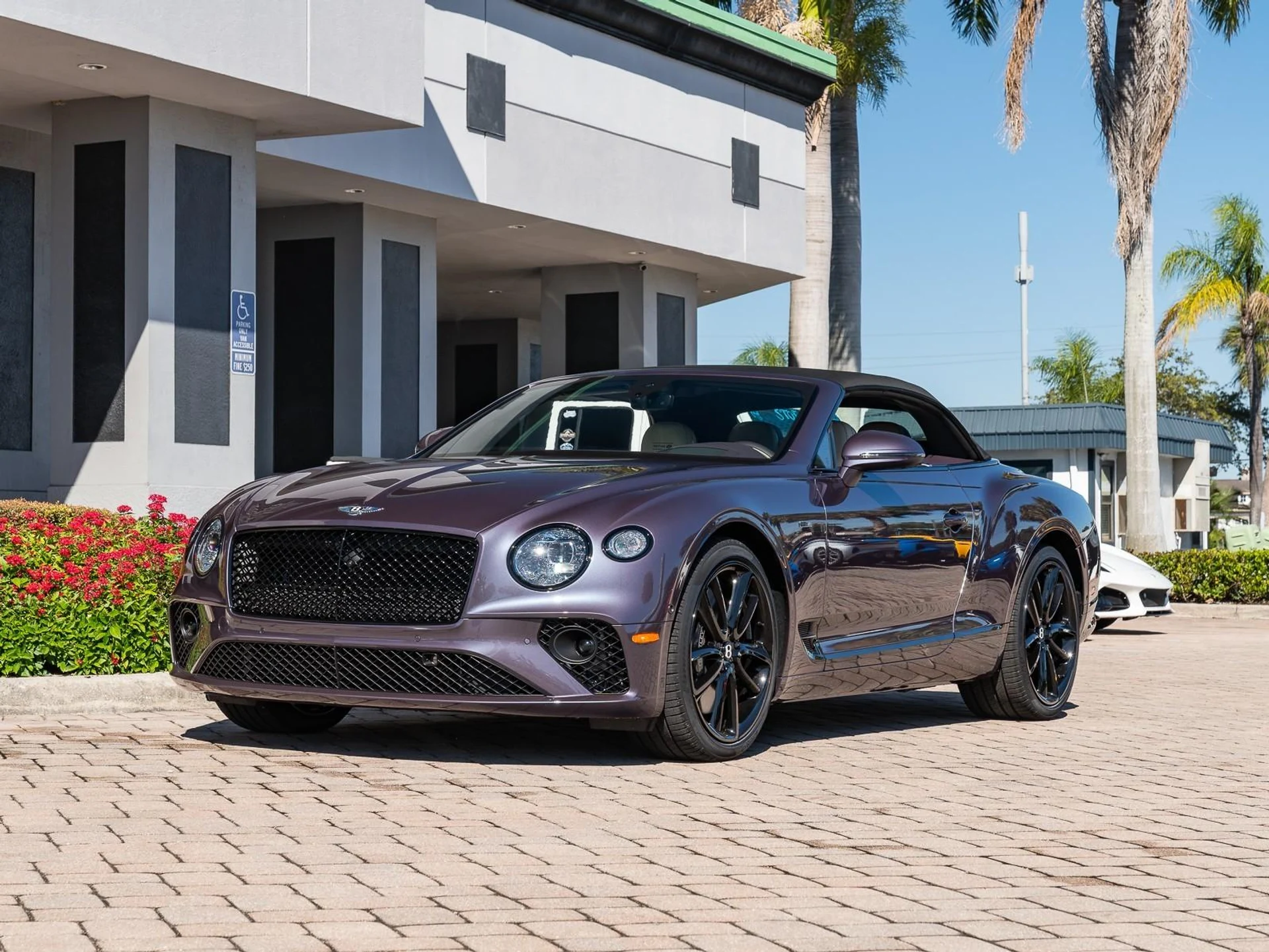 mph021_615349981_Used_2024_Bentley_Continental_GT_V8_1763485663_66ede284c3