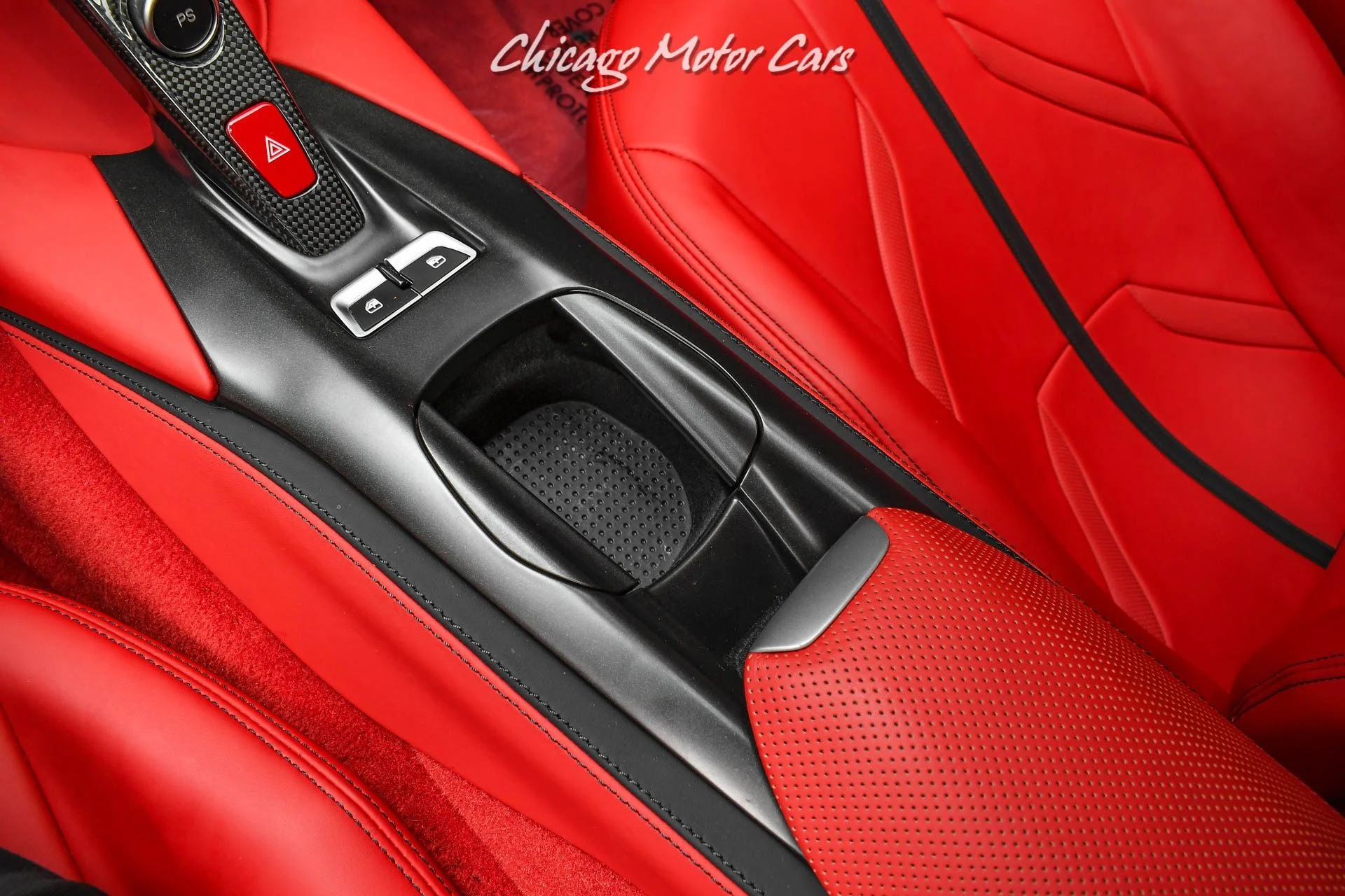 mph021_61633513_8588_p22_l_35934c43b2