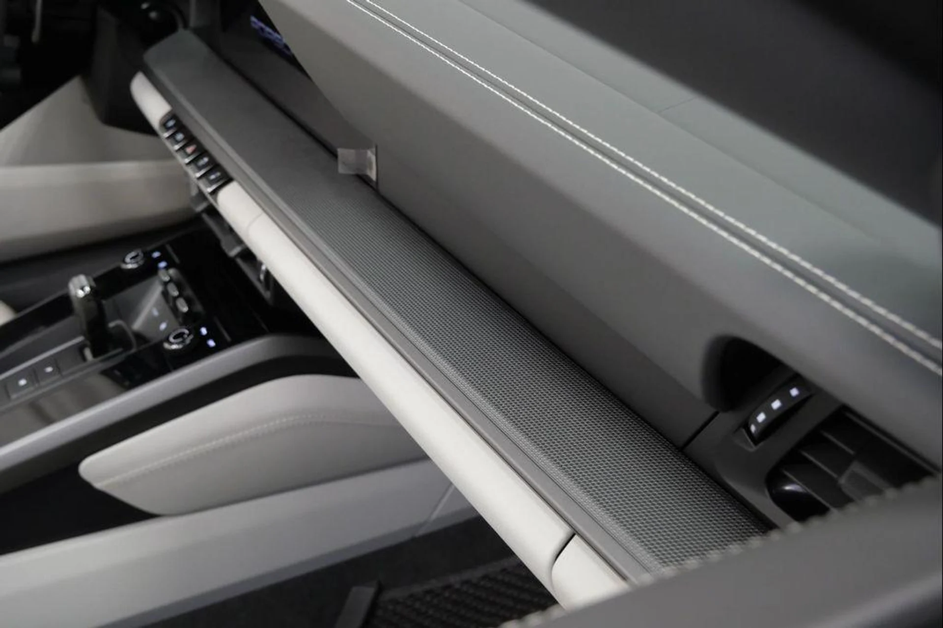 mph021_617125465_O5u4_Eui_ZB_dn6_GJ_84x_Bp_SY_Yv_Z4_8a721f2a11