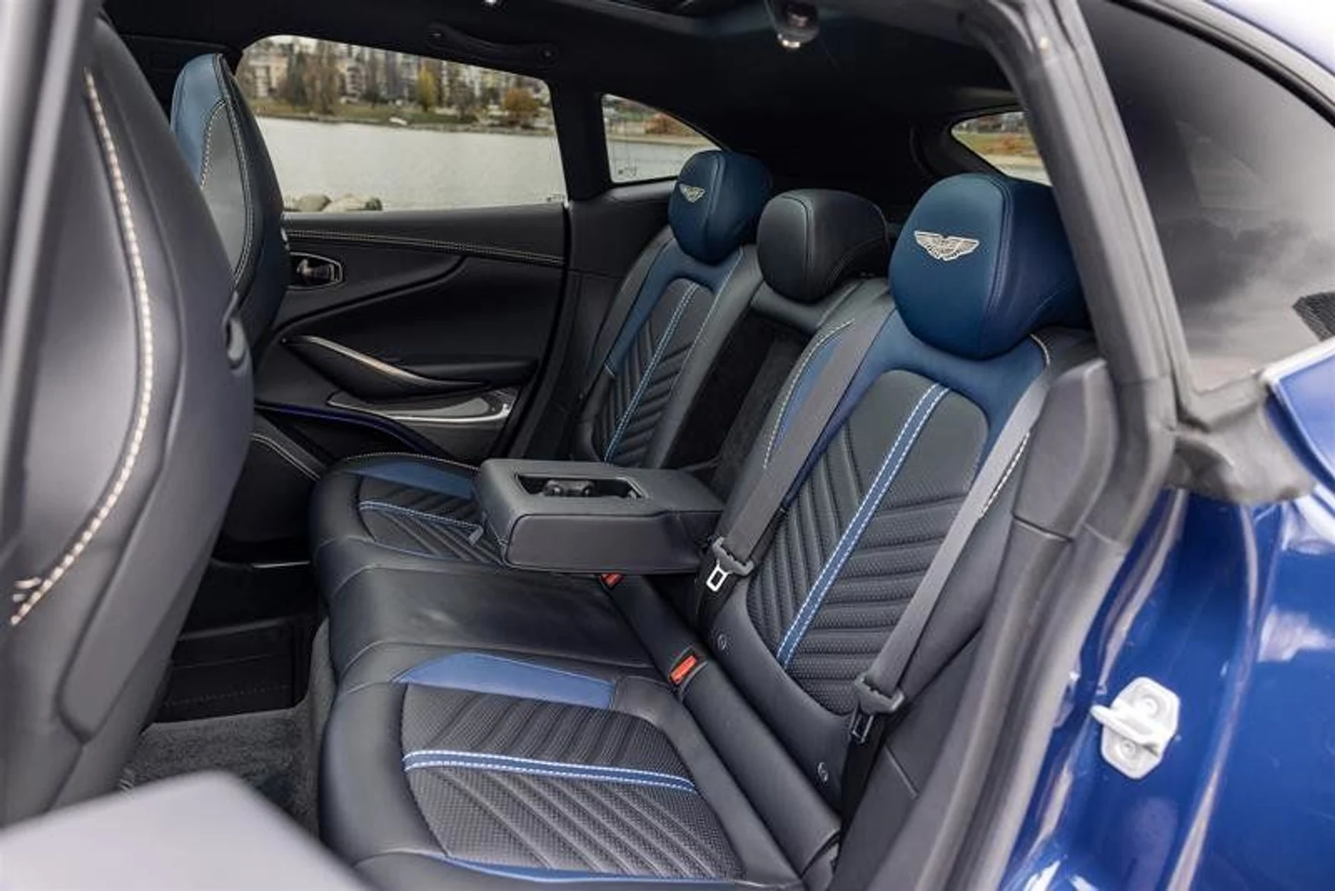 mph021_626536903_37308140_04108_11603536_1547132283_633e1648fe