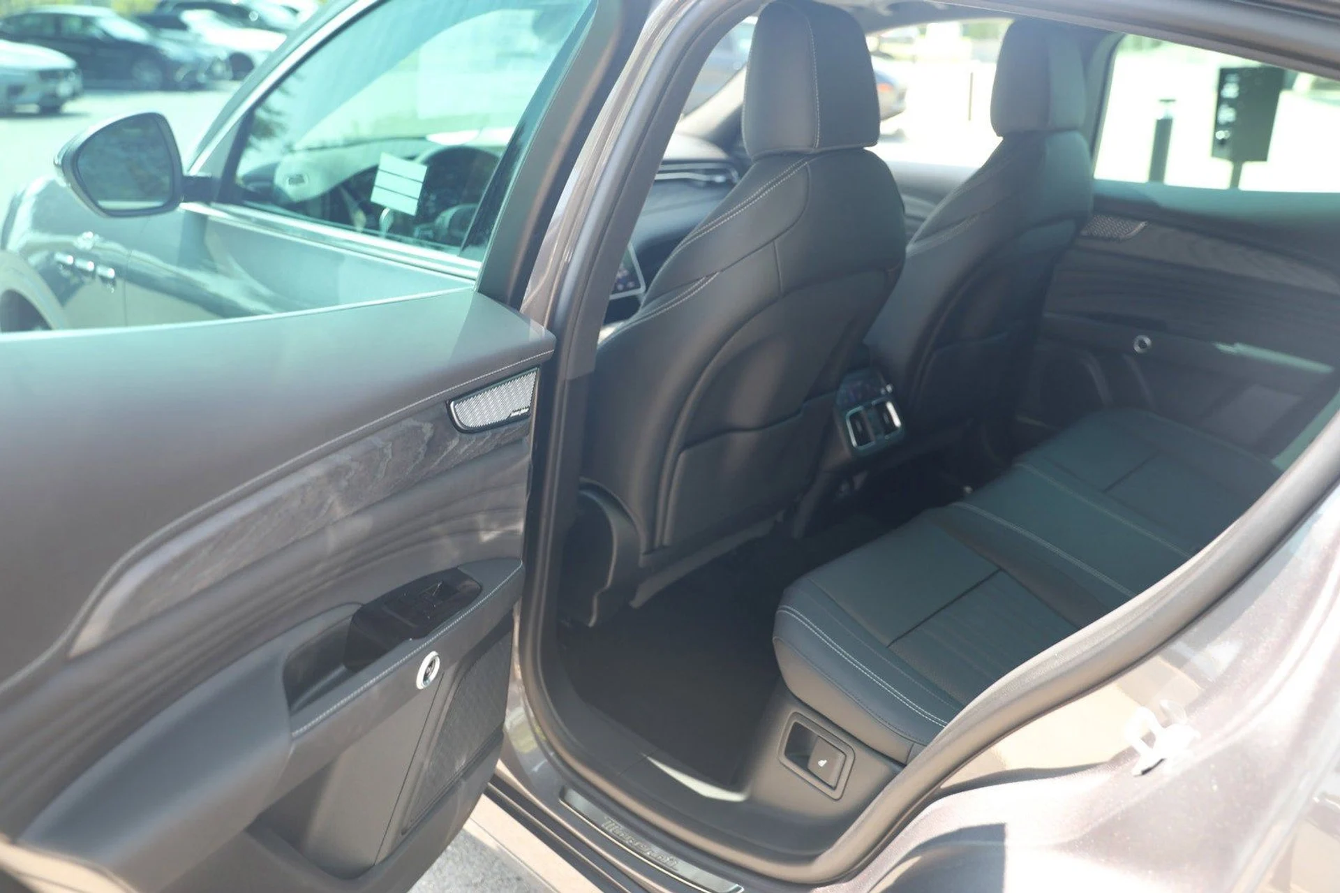 mph021_628184380_4be62aa0c1a248f69093a472f32188aa_dae7497426