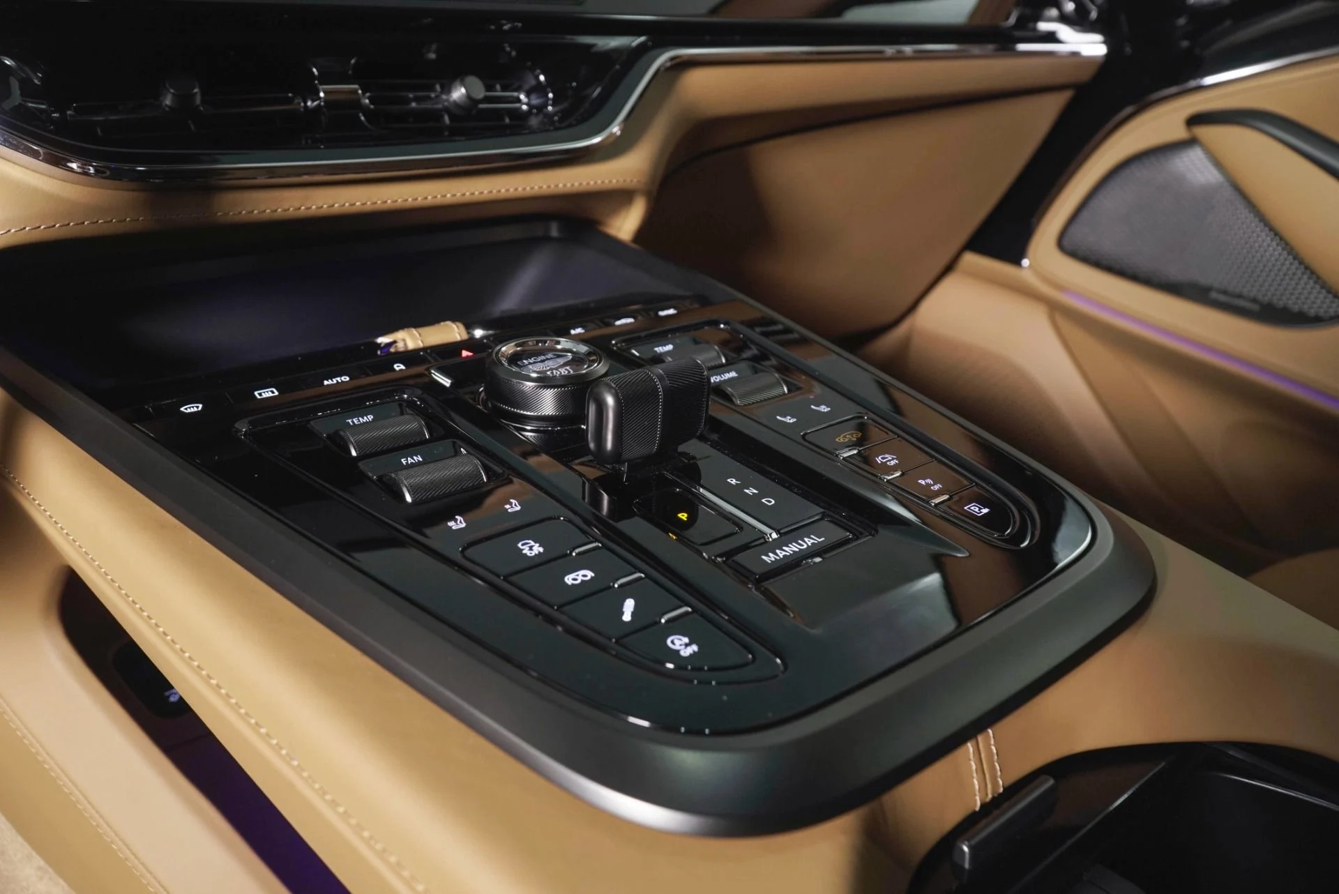 mph021_63982464_New_2026_Aston_Martin_DBX_S_1791412081_f5b99a4939