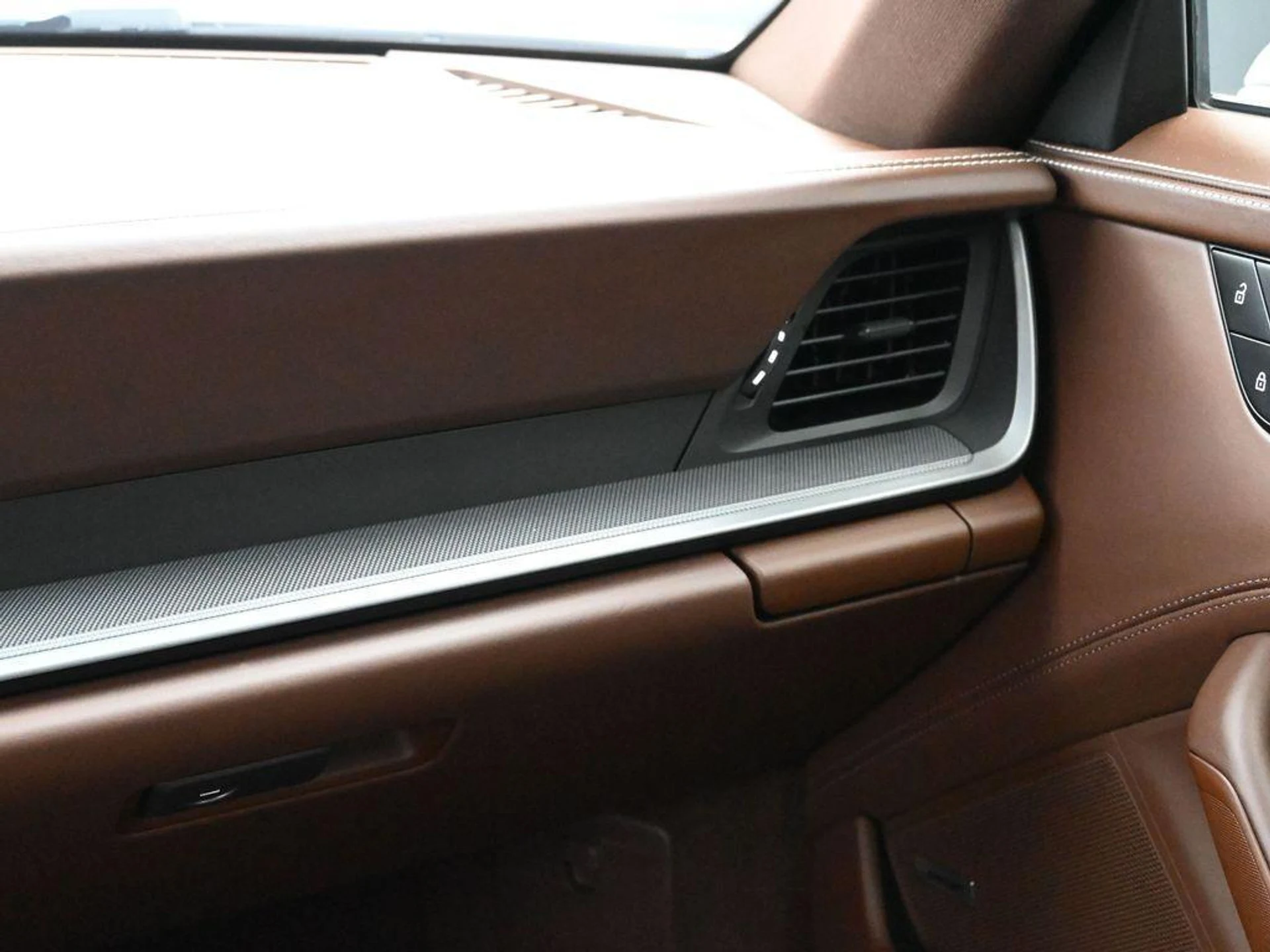 mph021_653400417_b_N_Bss_Vpw_WG_Wca2g_a_H9rnqk_Bty_Q_b2f52980f5