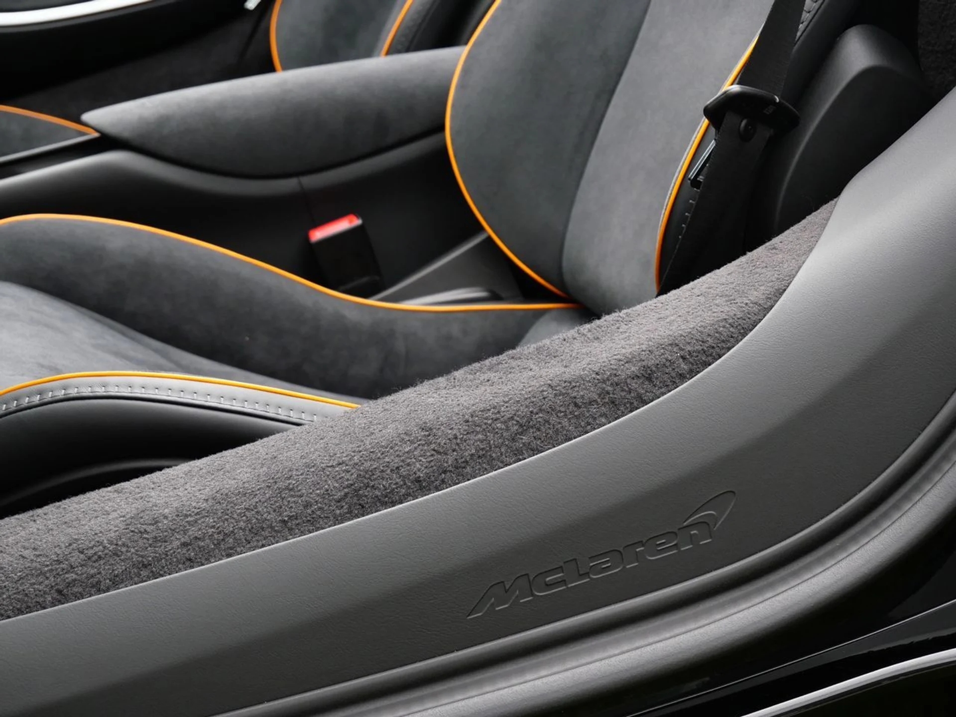 mph021_665606360_45fca7d8d4c8be8a03c98df0ce7b8fedx_1f7e277a83