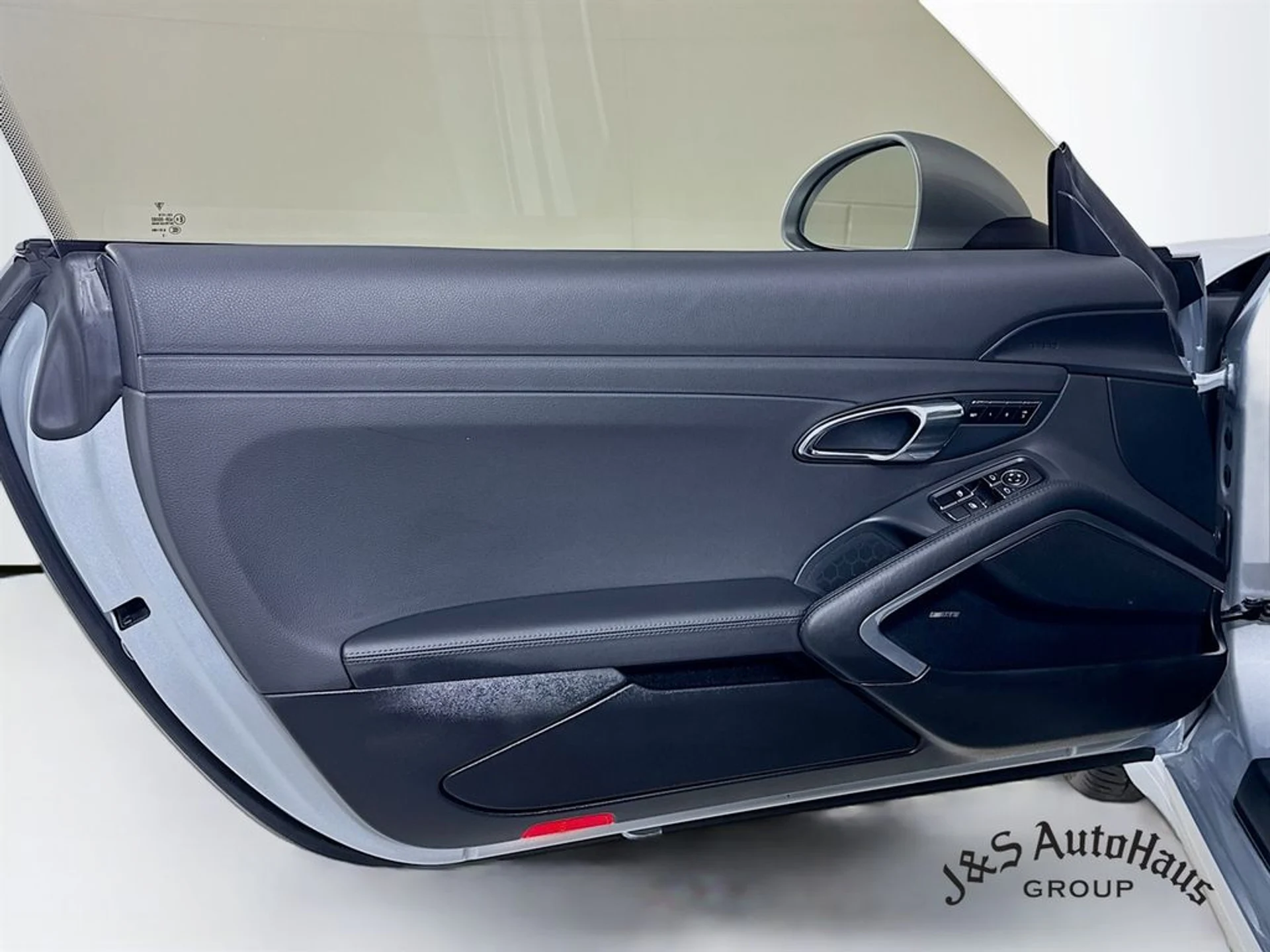 mph021_675196664_bohxx3gnfcsyju4qp3ohuzzfcq45_655f4e8f7d