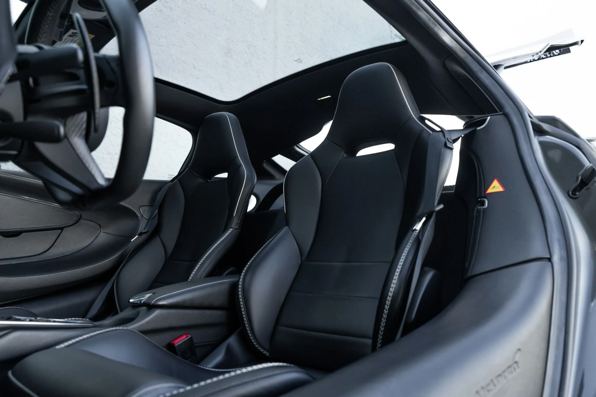 mph021_679634845_Used_2021_Mc_Laren_GT_1775578978_6ab89fedeb