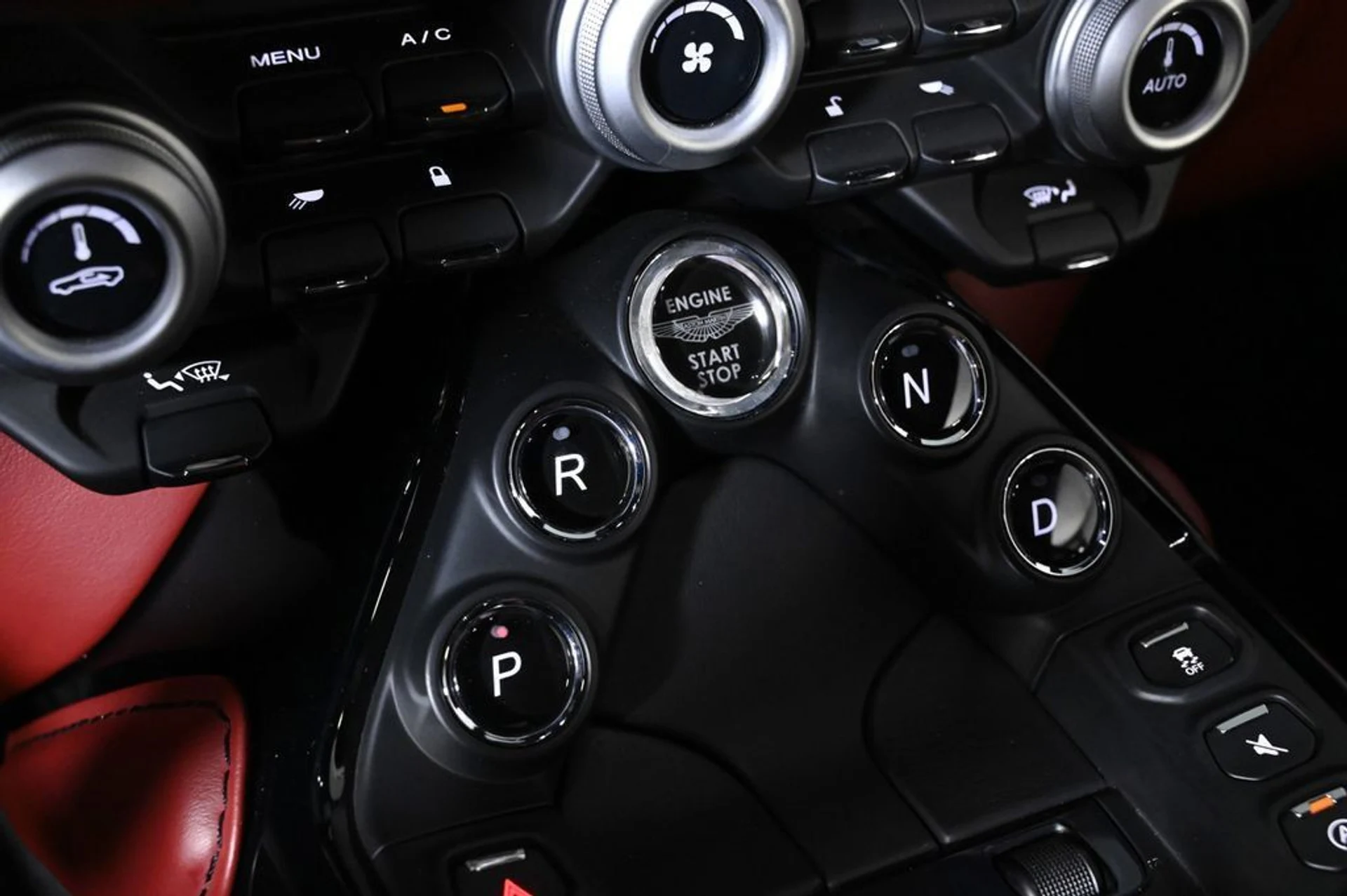 mph021_69056809_used_2020_aston_martin_vantage_base_11350_23007217_21_1024_ccf8109315