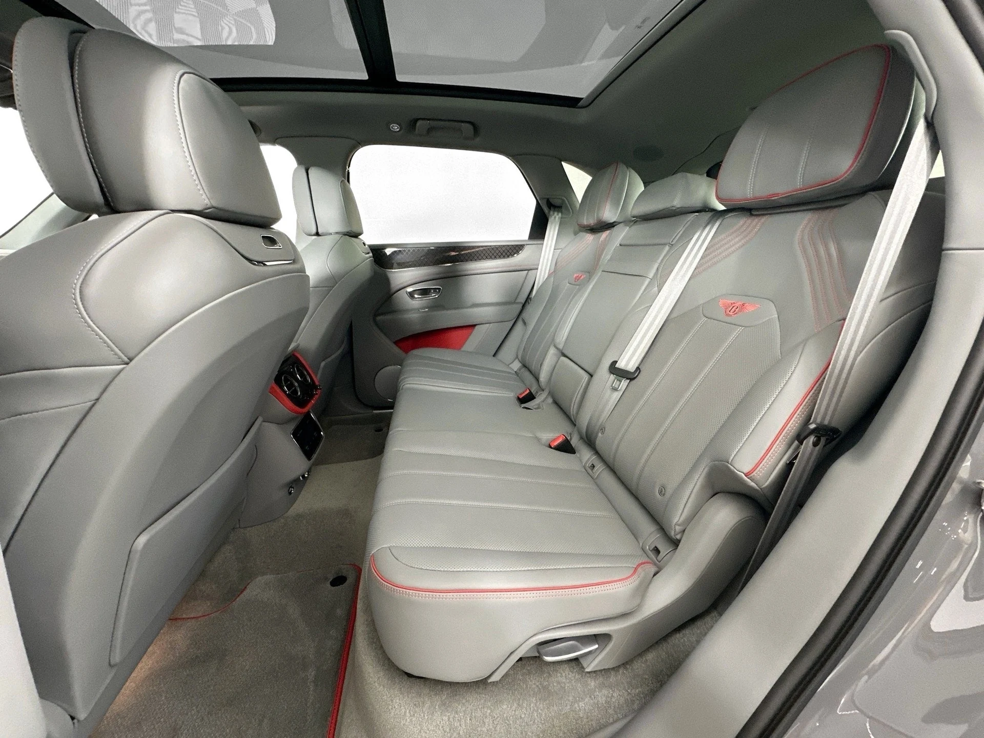 mph021_692009376_22_6fcb3514b8