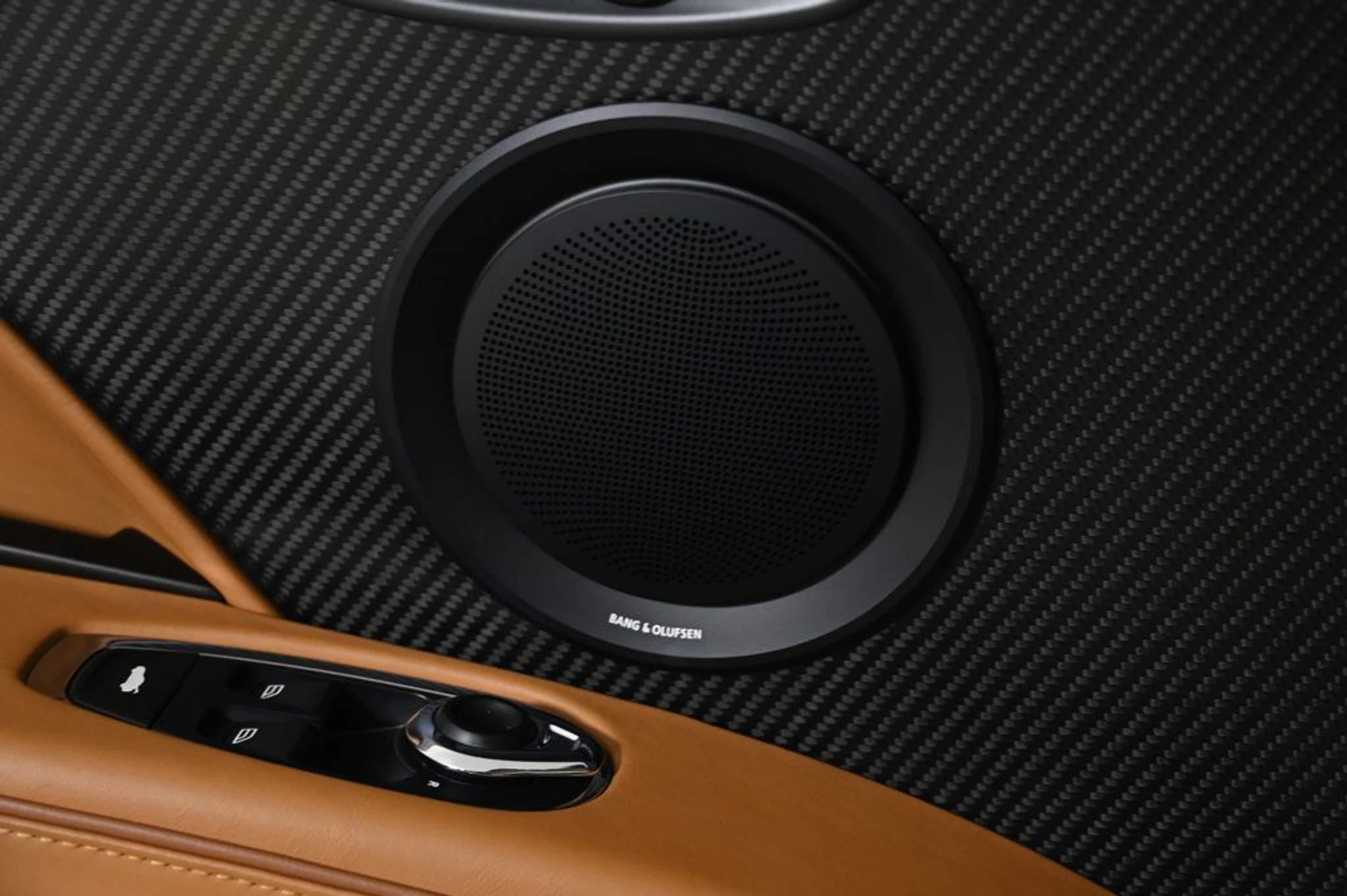 mph021_693247722_used_2023_aston_martin_dbs_ultimate_11350_22943347_21_1024_6fb31d45ab