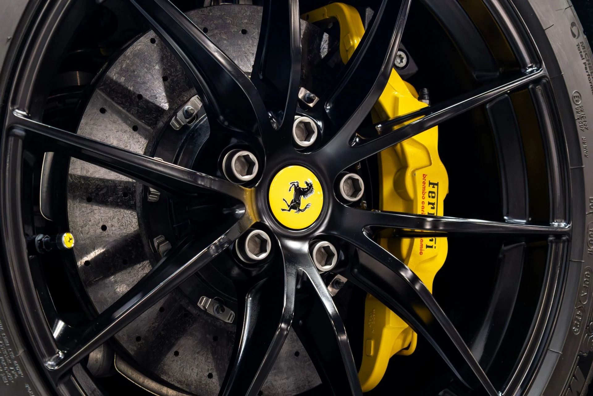 mph021_698215897_Used_2018_Ferrari_812_Superfast_1777416678_7be96a2bb0