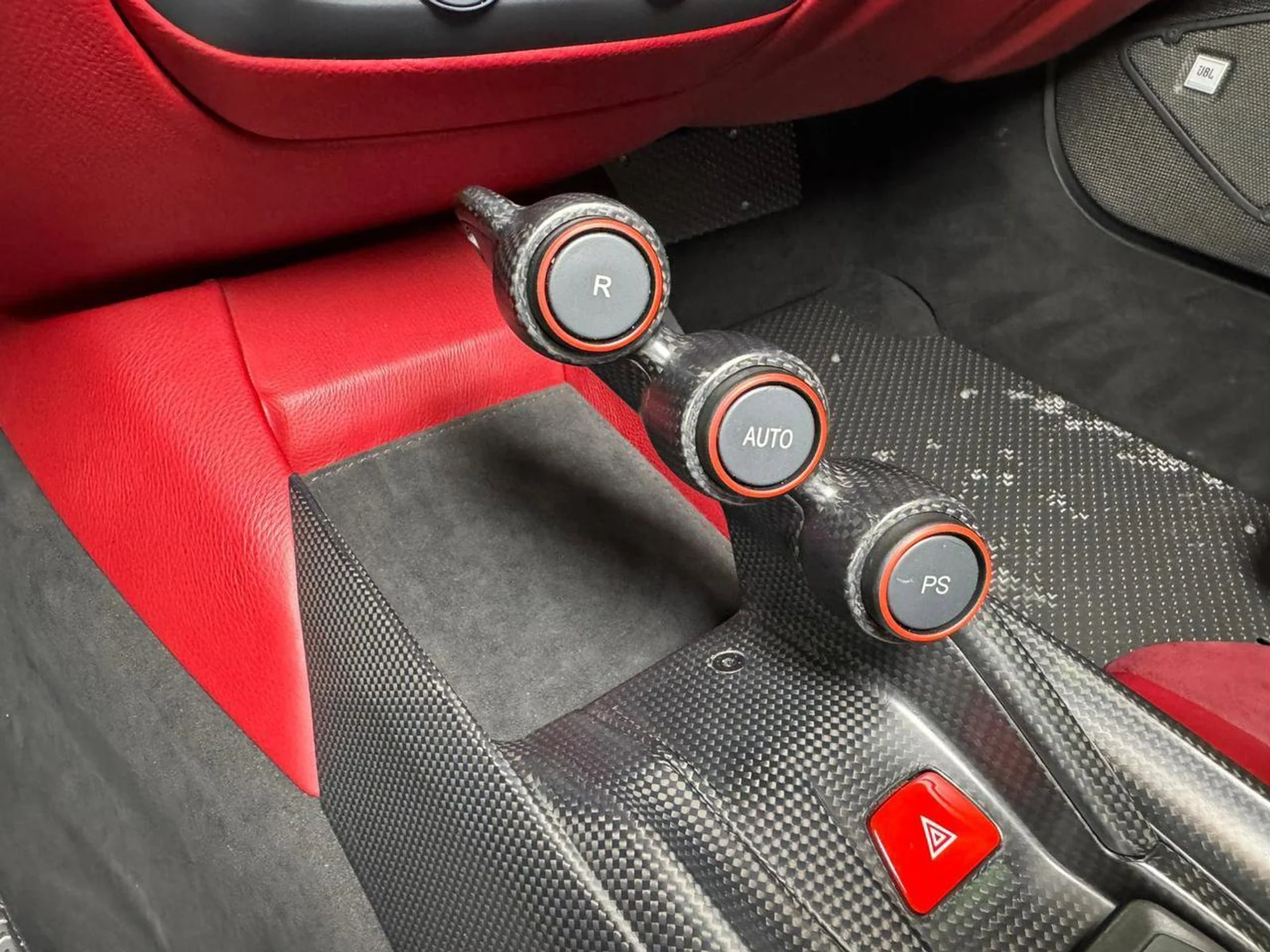 mph021_701617974_f0e6f6a48e69ba5633477f00274e67f1_4108ac65d2