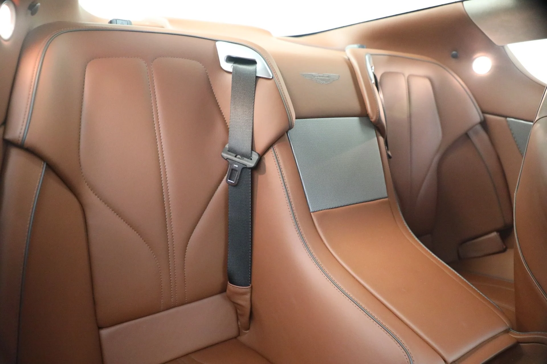 mph021_701790251_Used_2014_Aston_Martin_DB_9_1789160286_d3be27b3e9