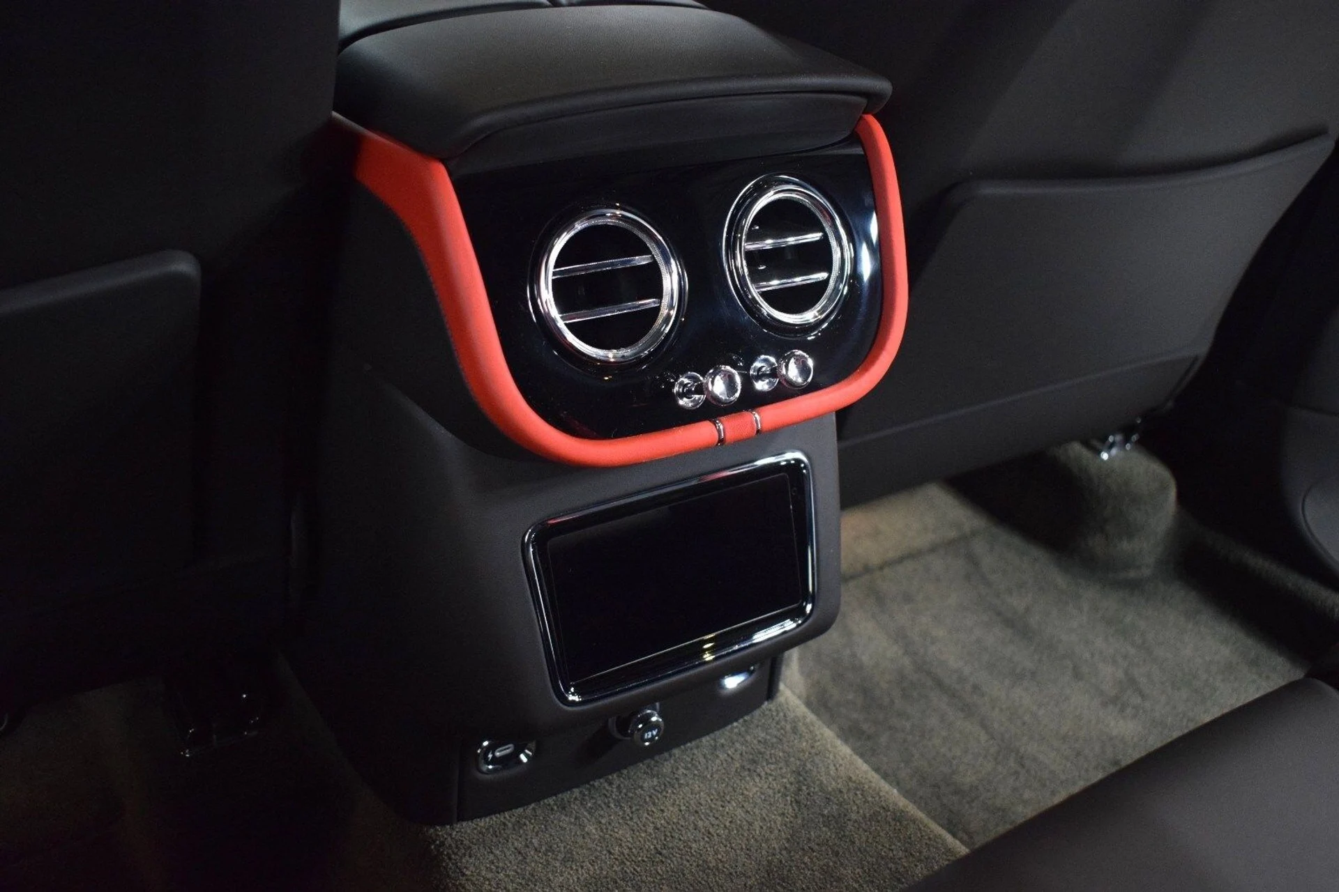 mph021_702211798_95f0e8edcae386922580c92e62af5125x_d07674154f