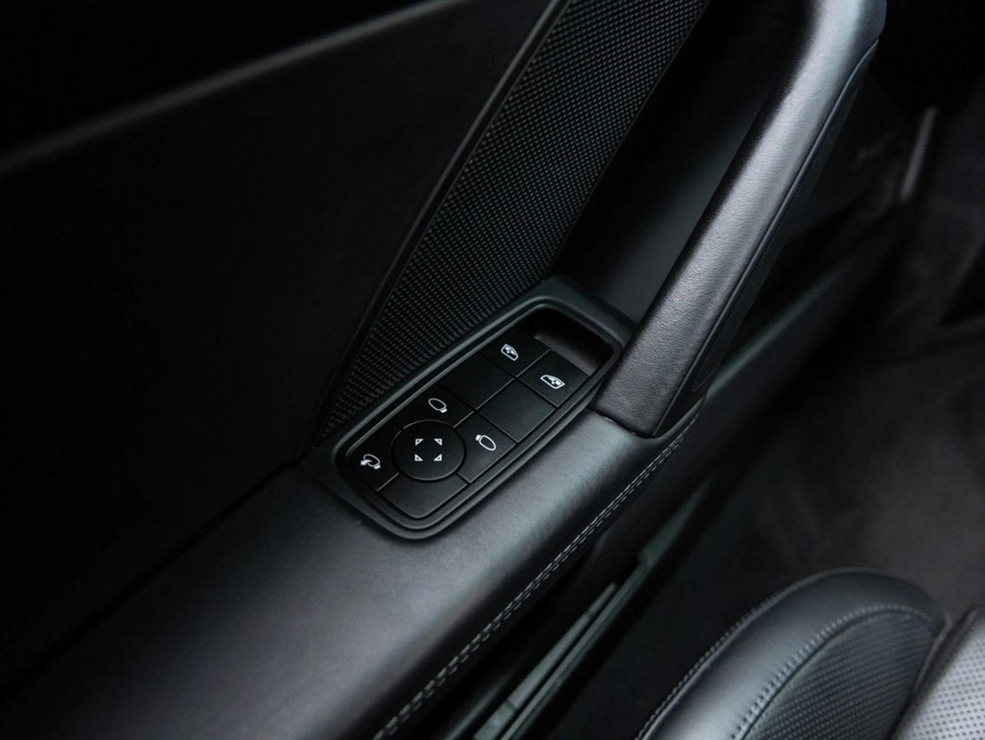 mph021_703690394_22_7104dfde89