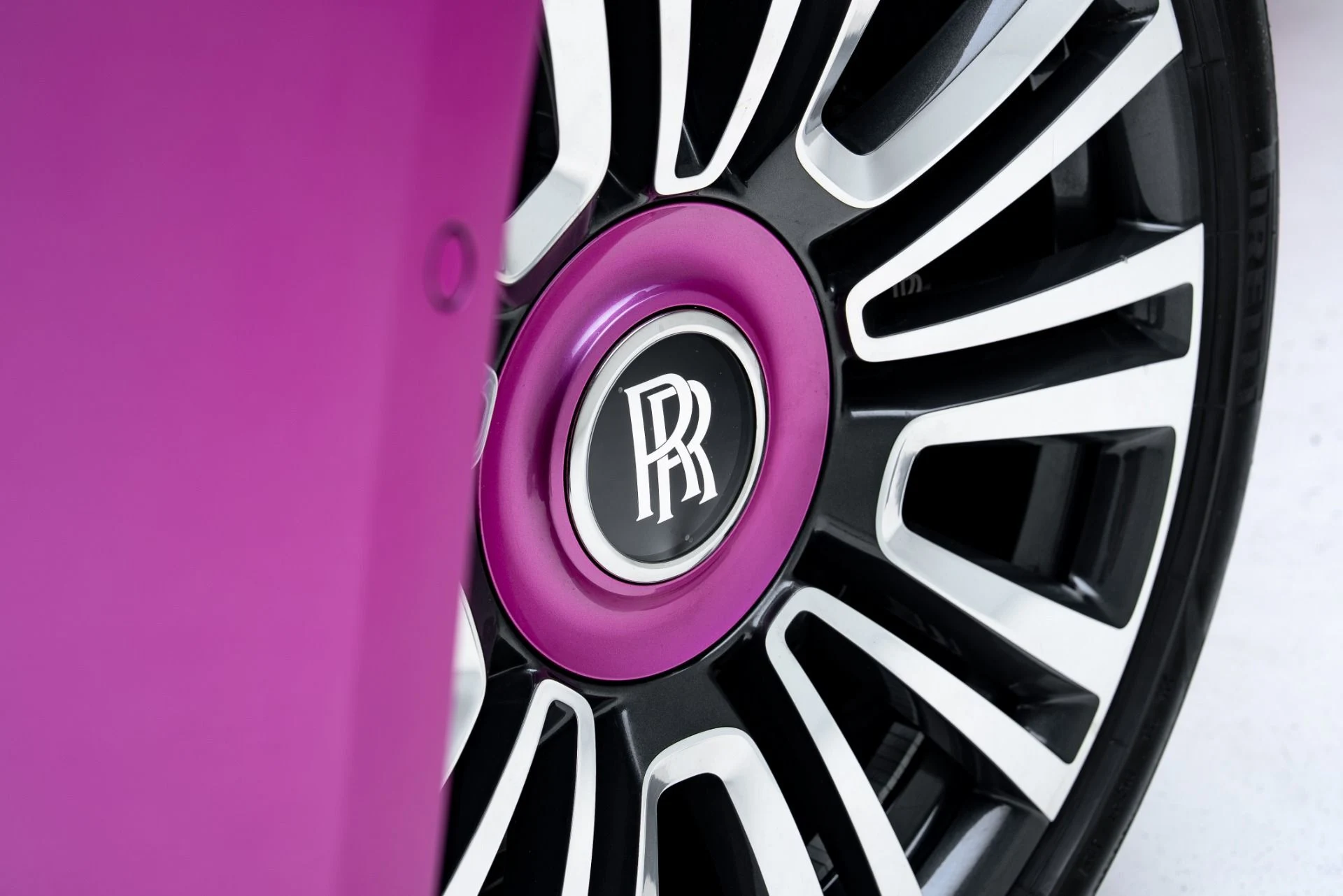 mph021_704028753_Used_2021_Rolls_Royce_Ghost_1777047146_e1e4e839c2