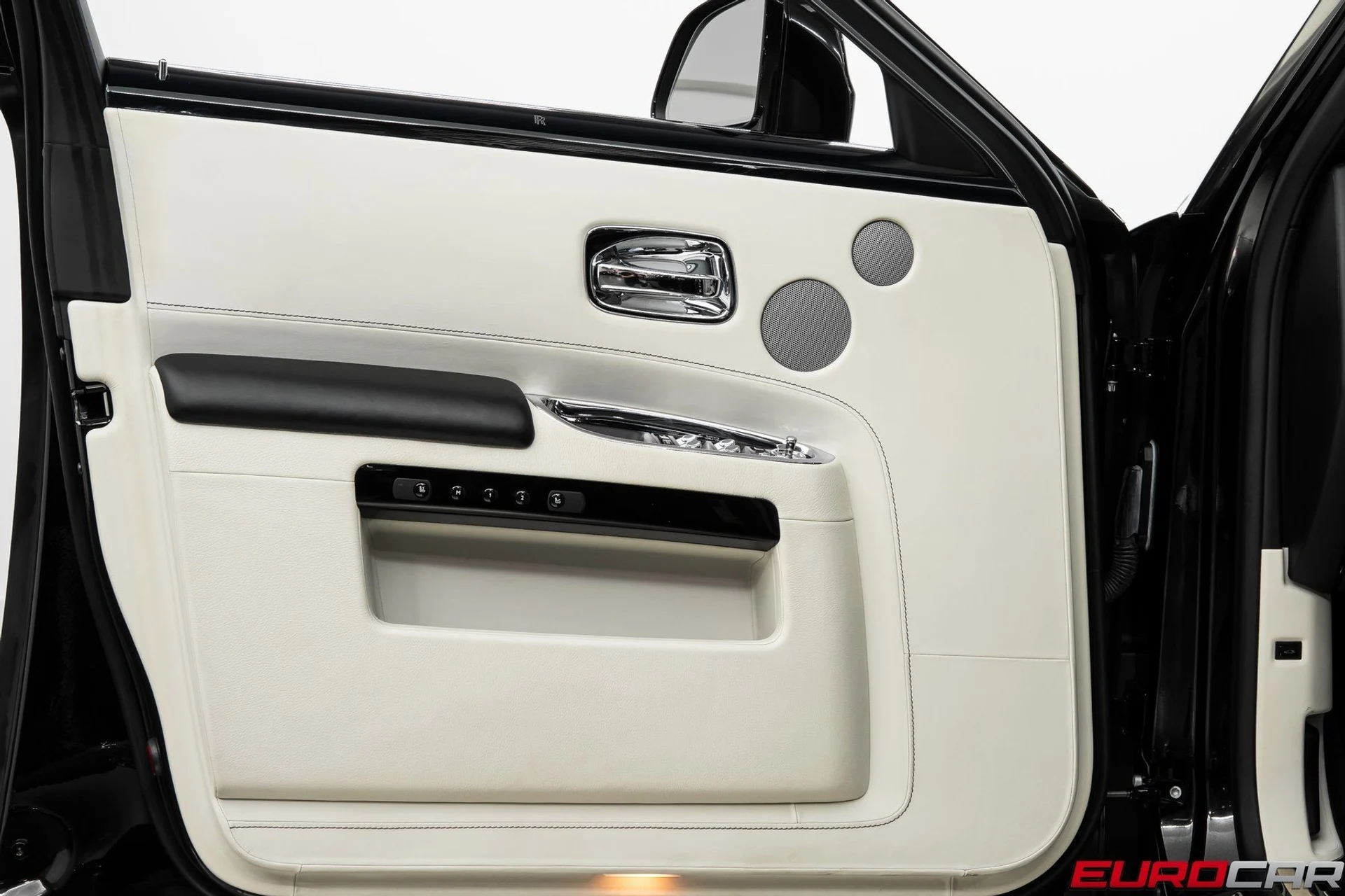 mph021_705533917_image_22_d29a3b4486