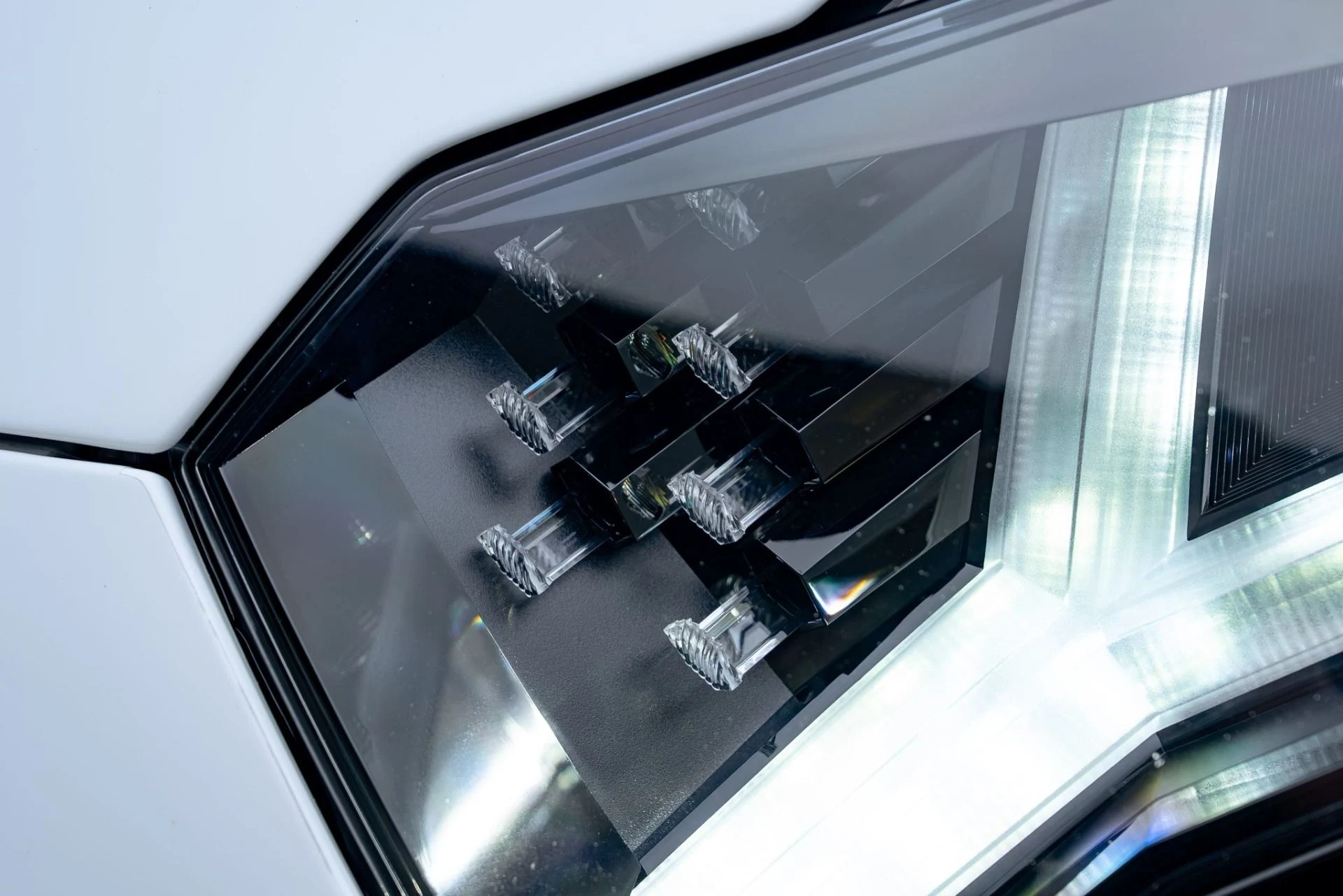 mph021_709713290_Used_2021_Lamborghini_Aventador_SVJ_LP_770_4_SVJ_1780076945_97e6919c95