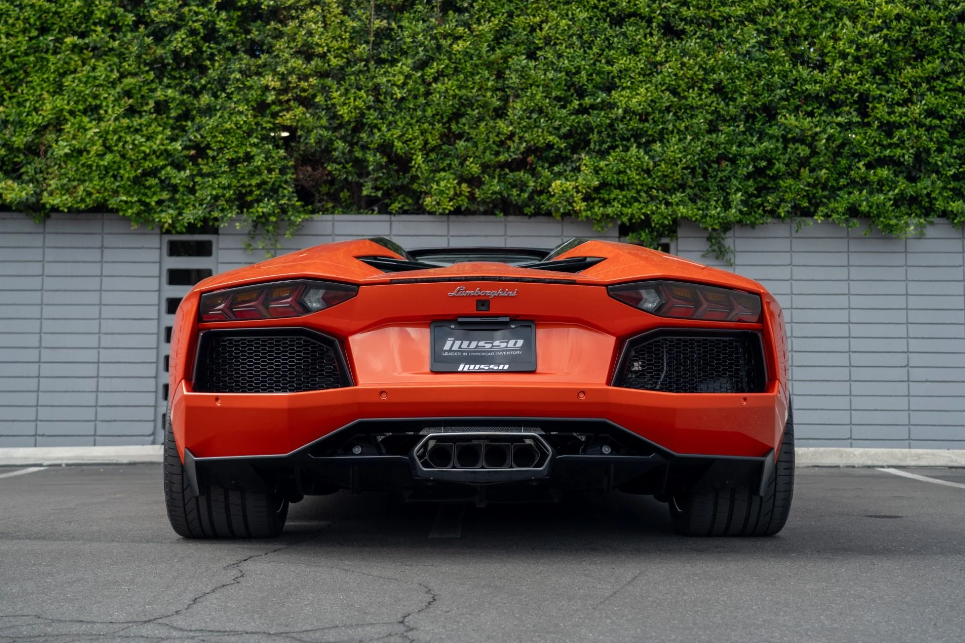 mph021_711601146_Used_2014_Lamborghini_Aventador_LP_700_4_1760049910_441def4540
