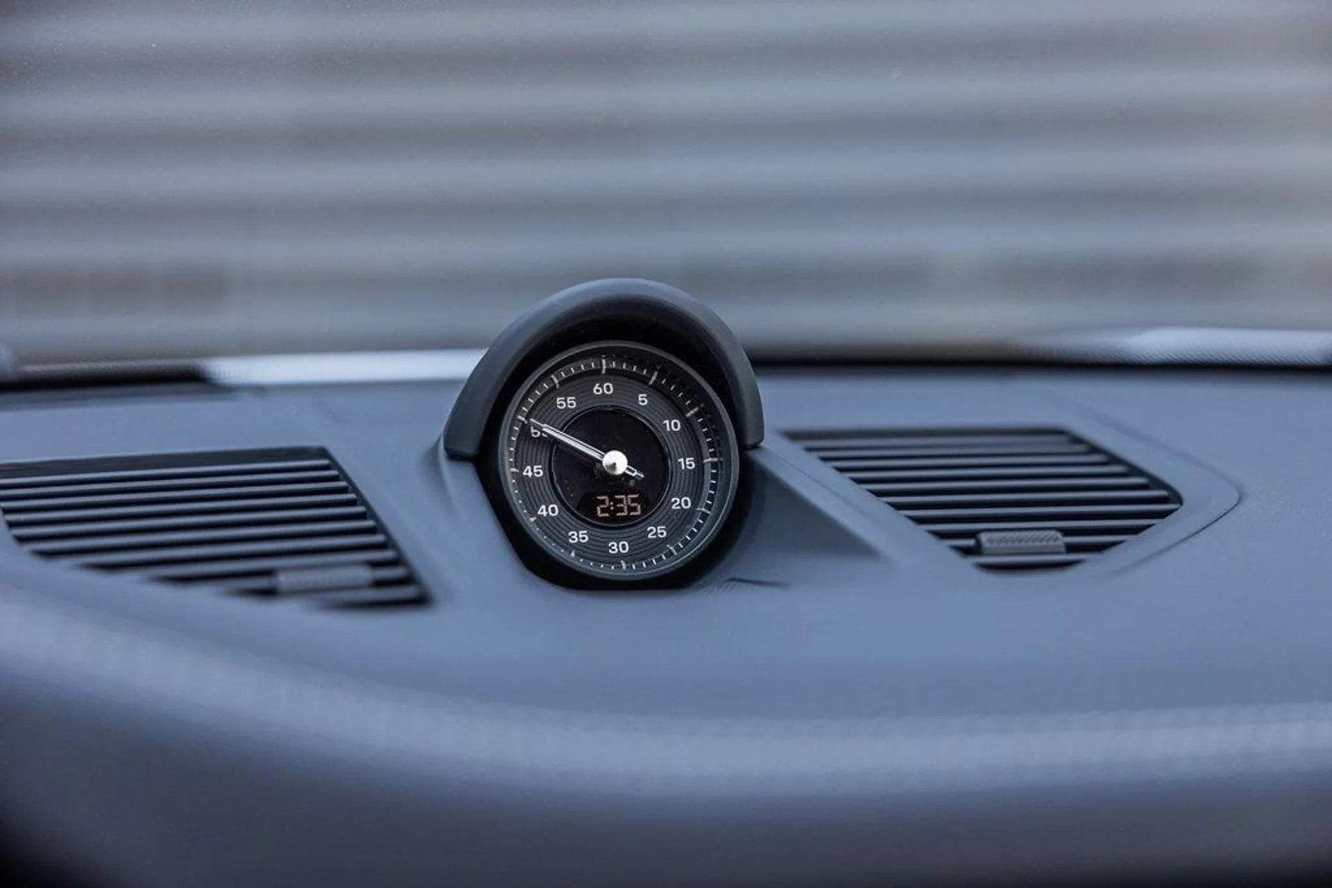 mph021_711908438_9c7def806bf1a8f05b48a5b4bc374c17x_6017d74a2f