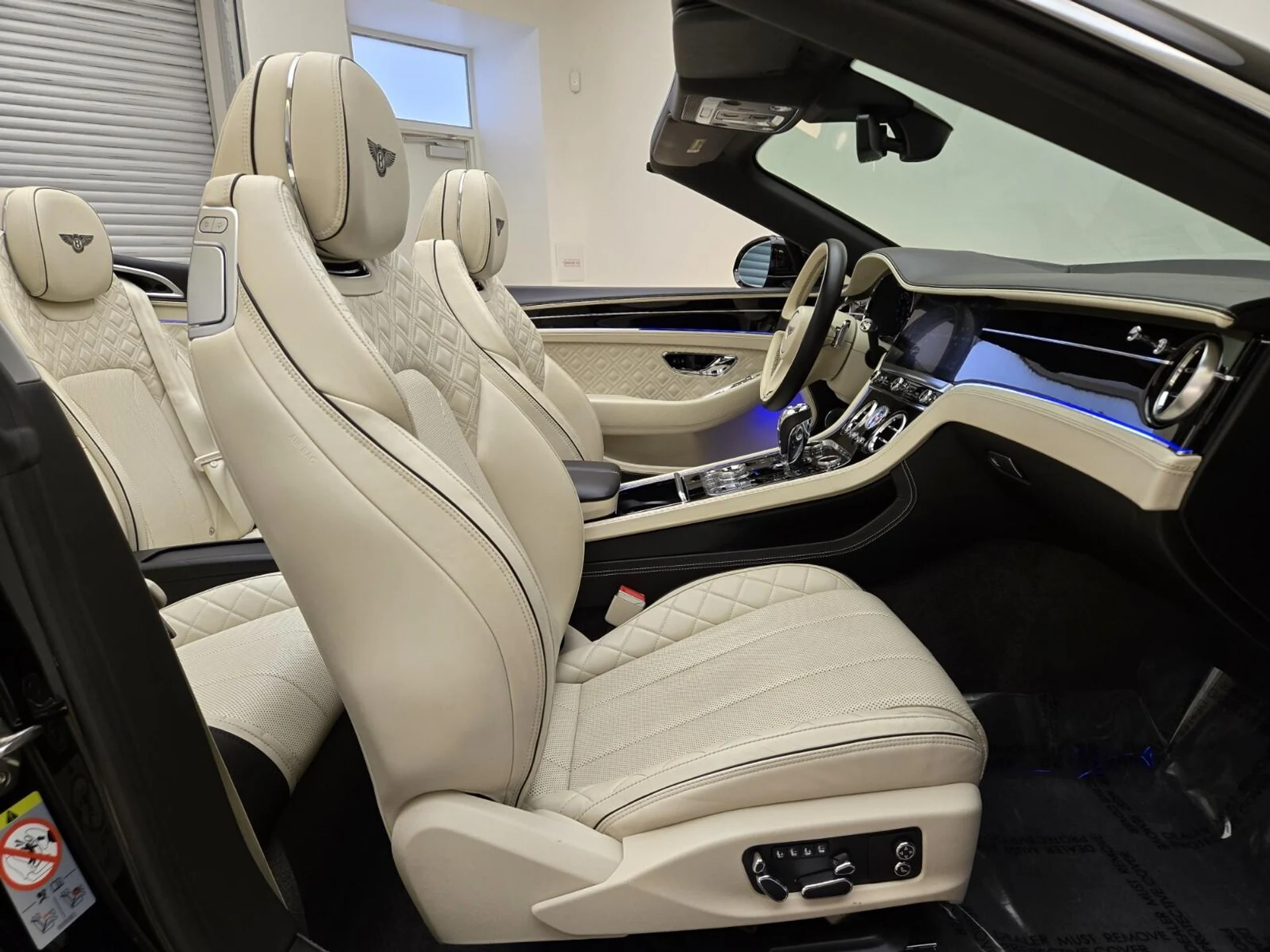 mph021_71961238_Used_2020_Bentley_Continental_GT_V8_1766559401_68bfb8752f