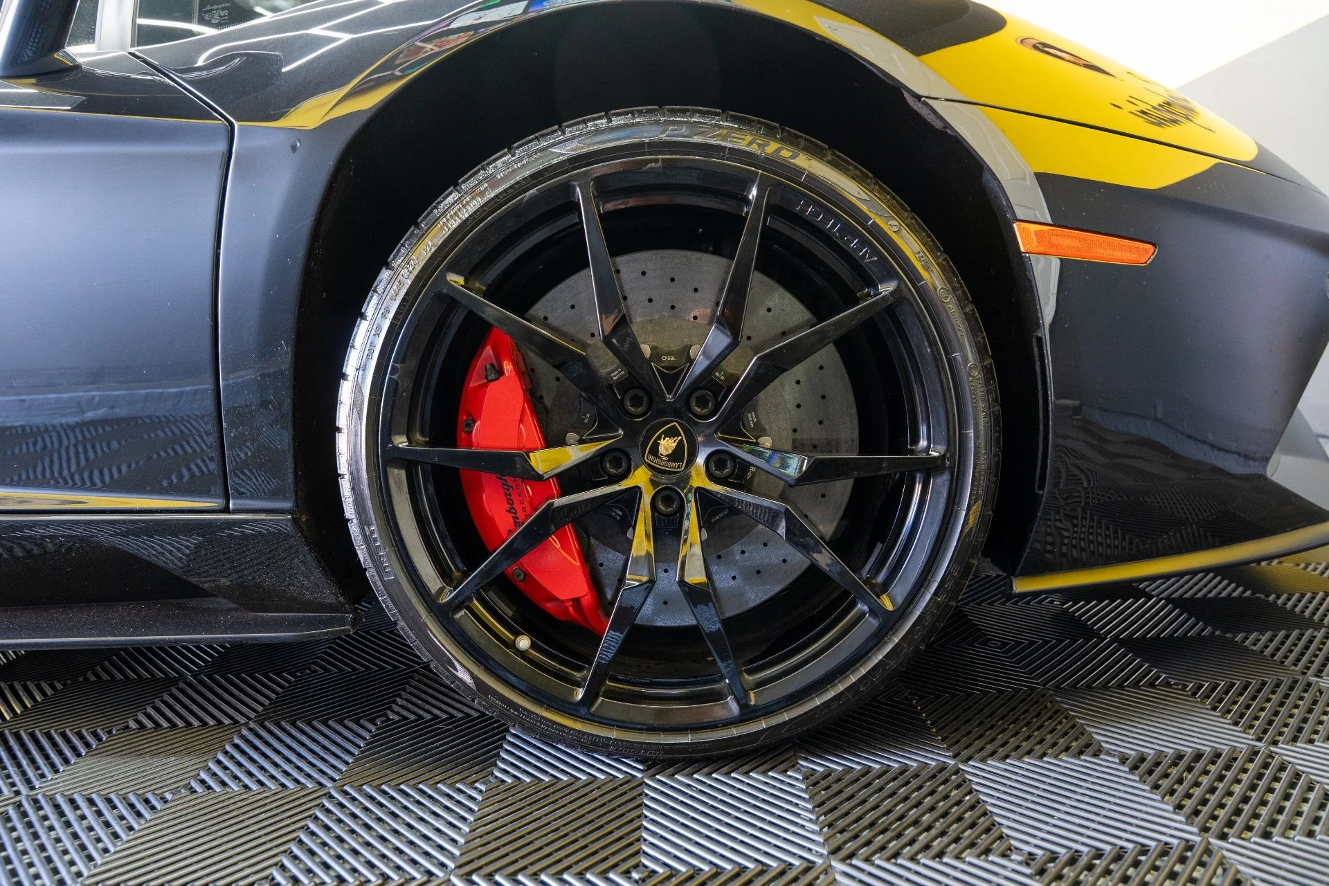 mph021_724494720_Used_2018_Lamborghini_Aventador_LP_740_4_S_1792436167_2fcadb8485