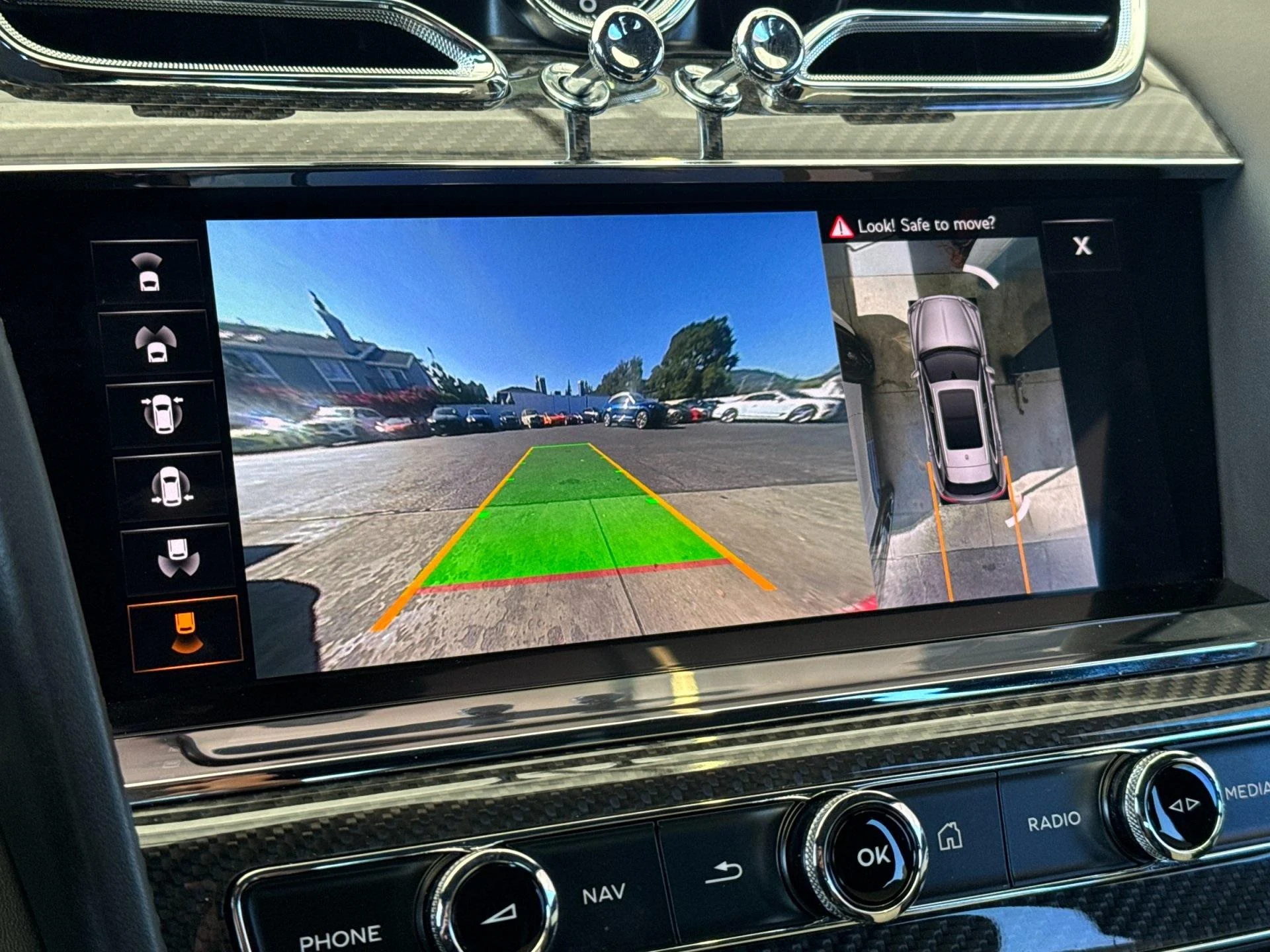 mph021_732490515_Used_2022_Bentley_Bentayga_V8_1760603804_06254acfaa