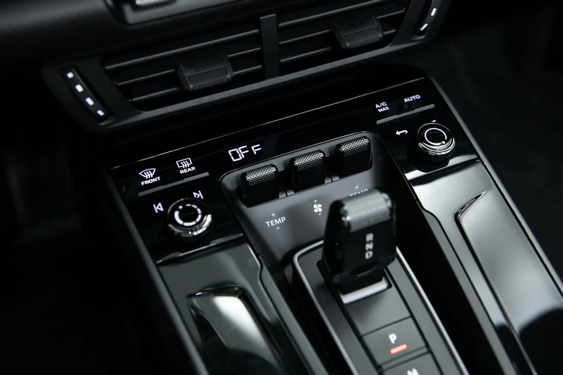 mph021_740229921_aecedab68a797af910376817190dd281x_1378596f49