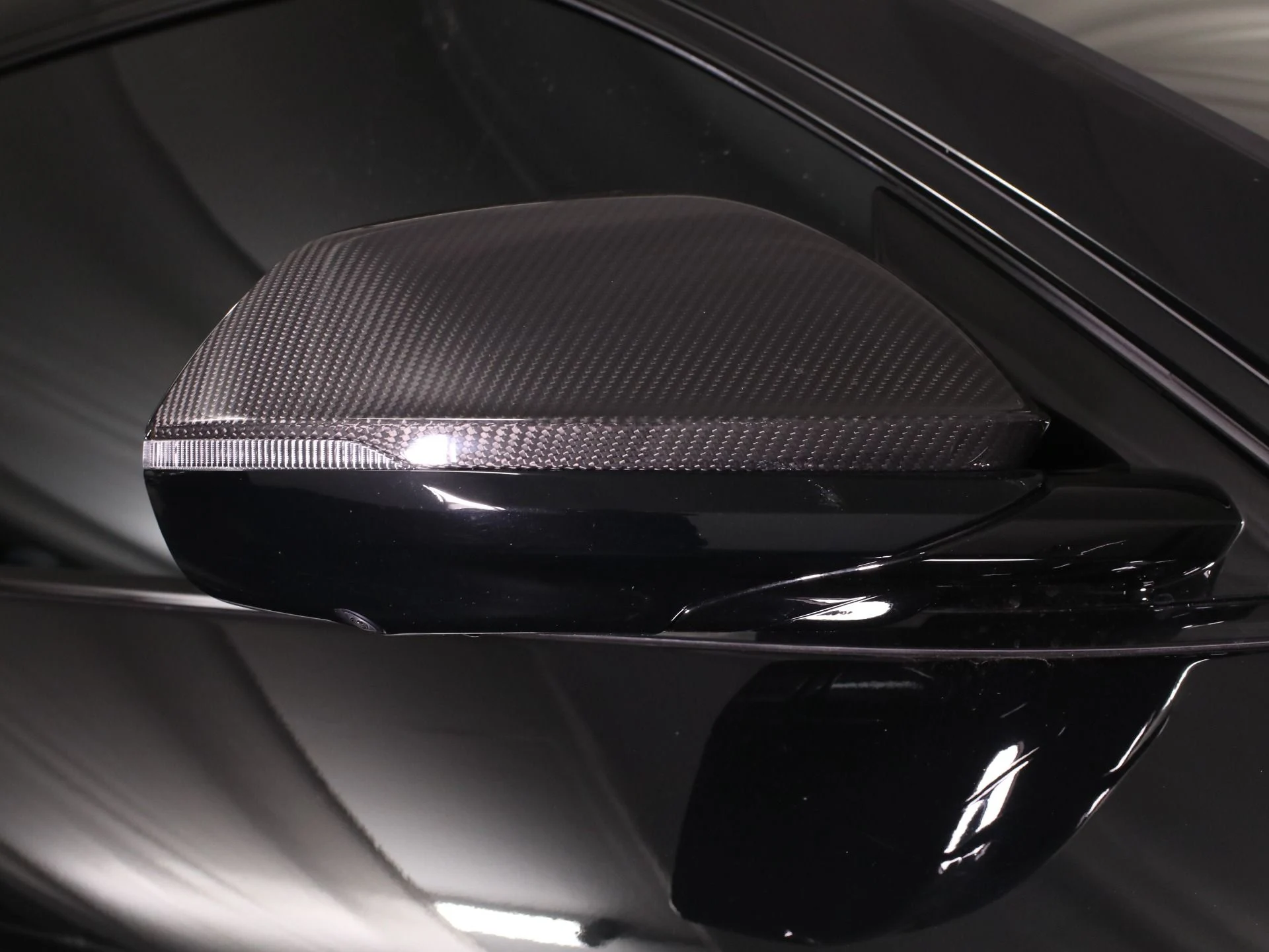 mph021_752020406_Used_2023_Lamborghini_Urus_Performante_1732871957_aa83a9504c