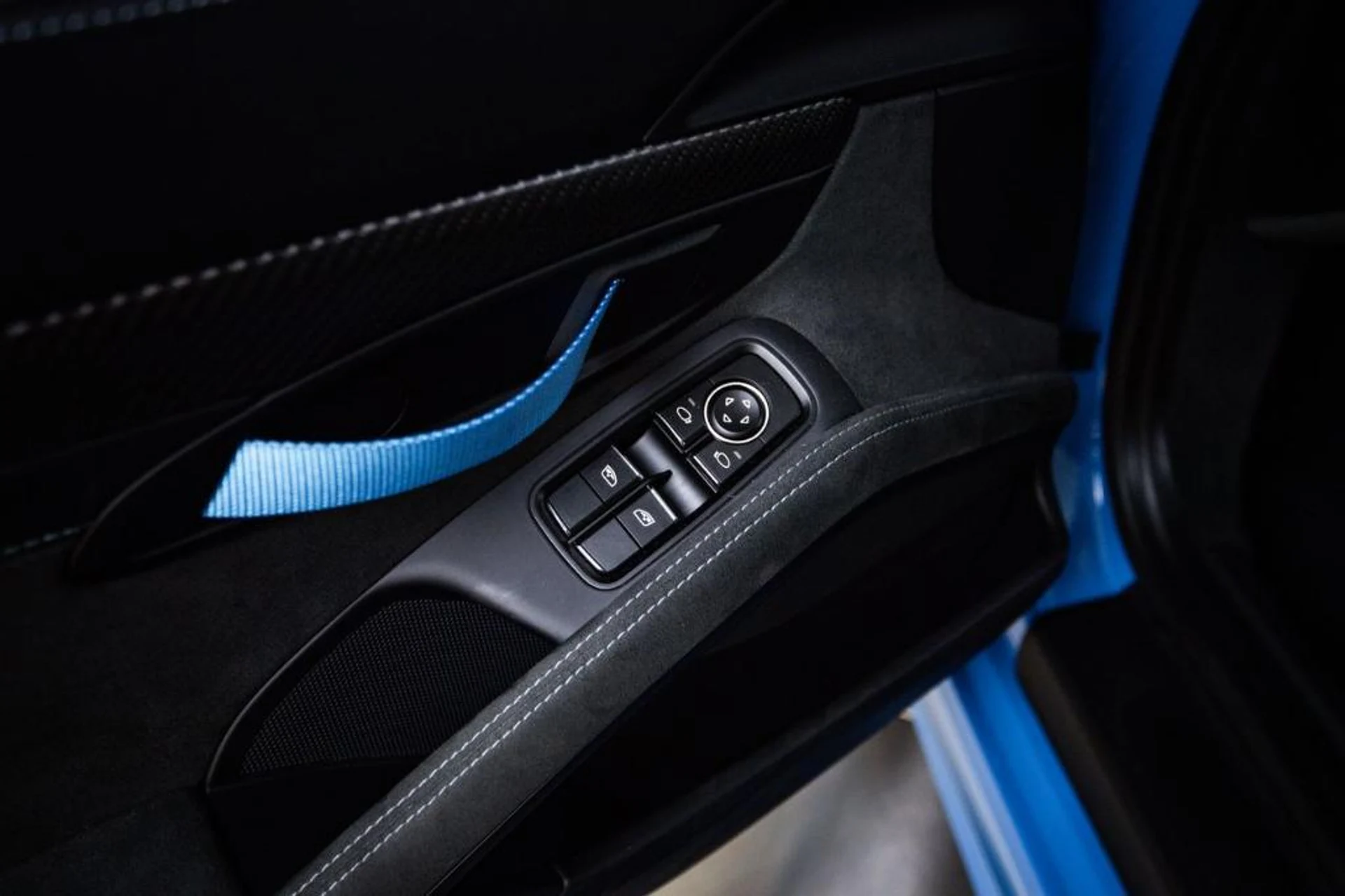 mph021_767311785_2_BX_Cdbmvxi1_V3_Ax_Y1dy_Pmw5s3_TQ_1cda3b6543