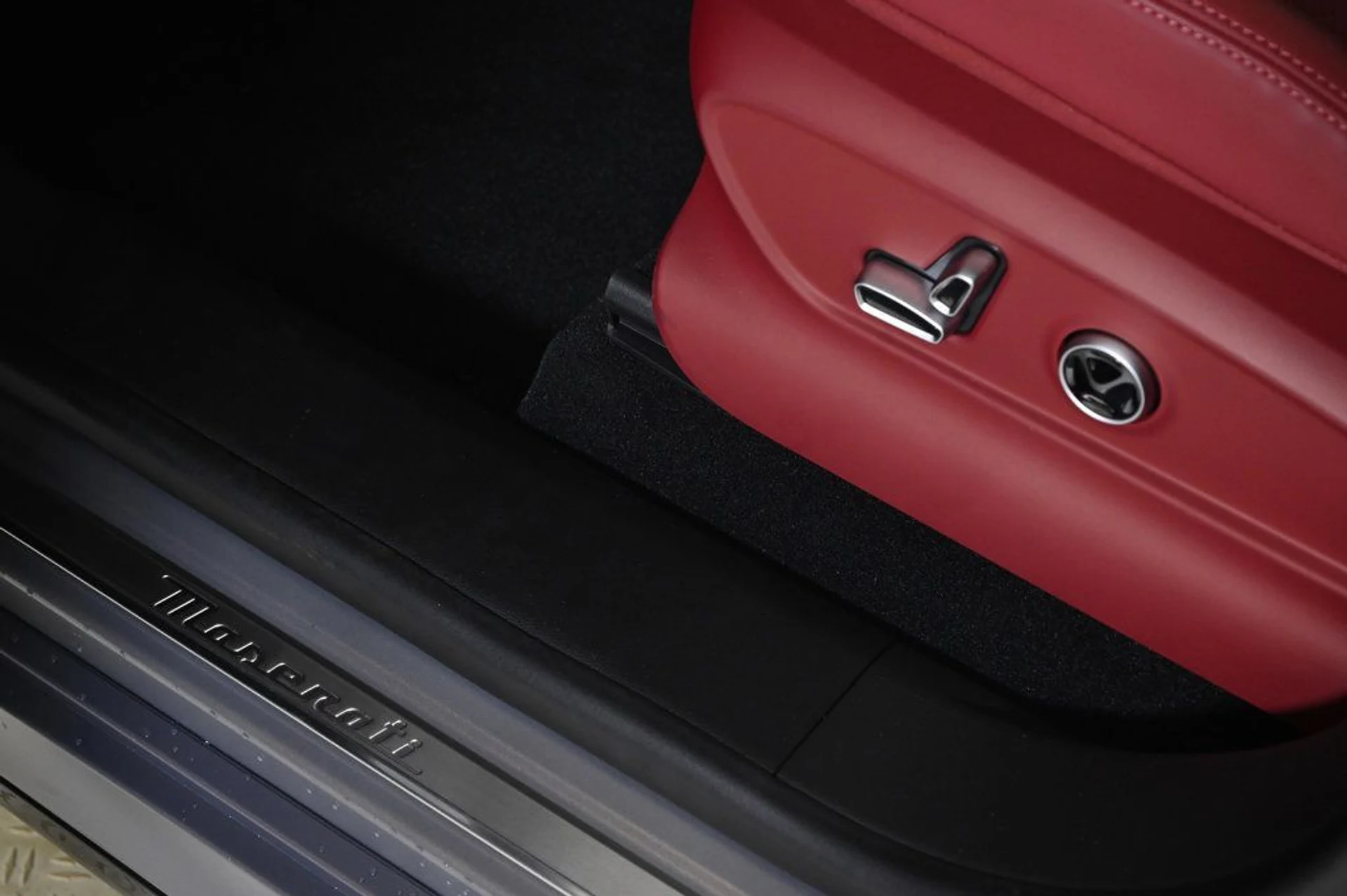 mph021_776102227_new_2025_maserati_grecale_modenaawd_11350_22957974_21_1024_15e9ec6caf