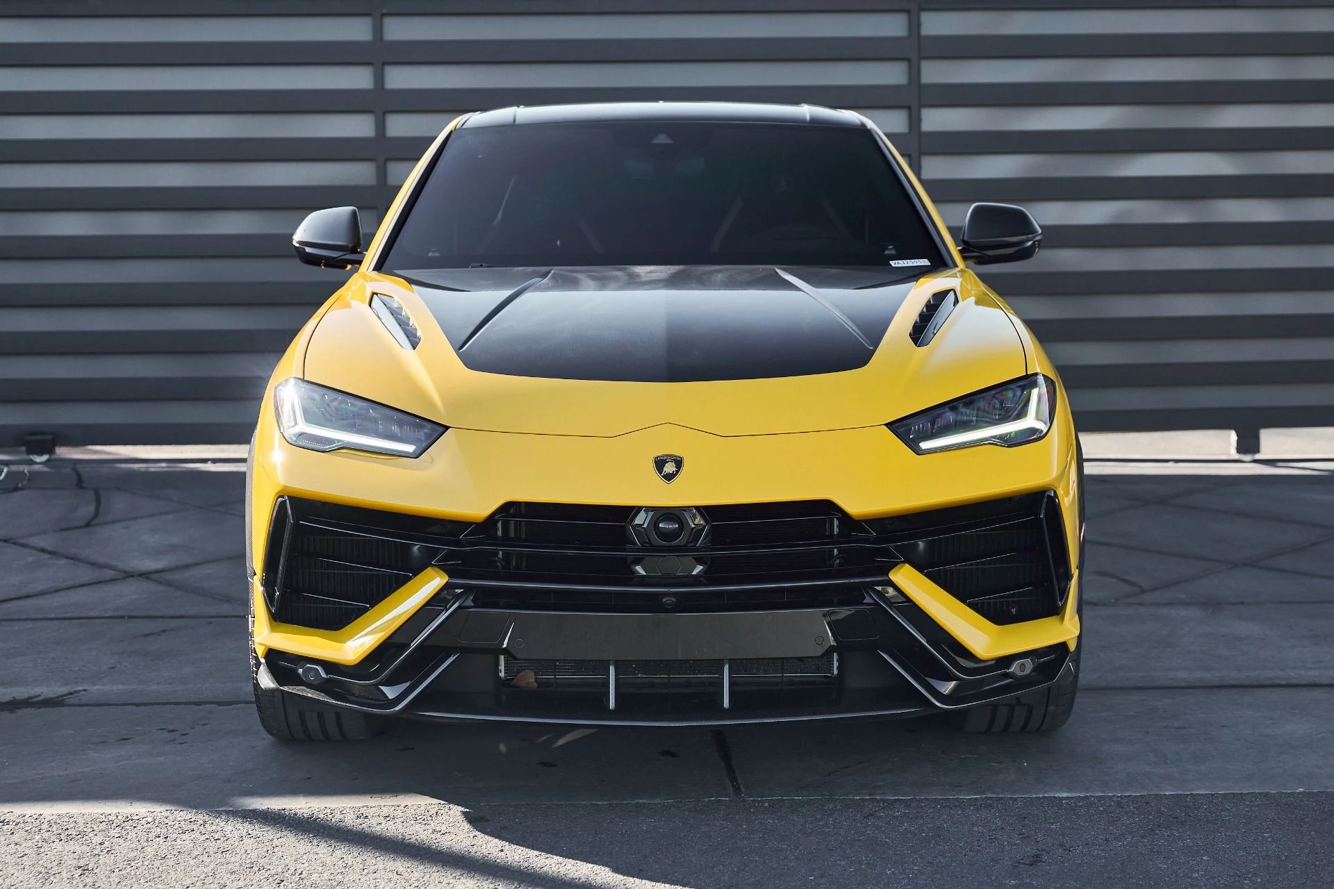 mph021_785276144_Used_2024_Lamborghini_Urus_Performante_1768011560_a09a3b9209