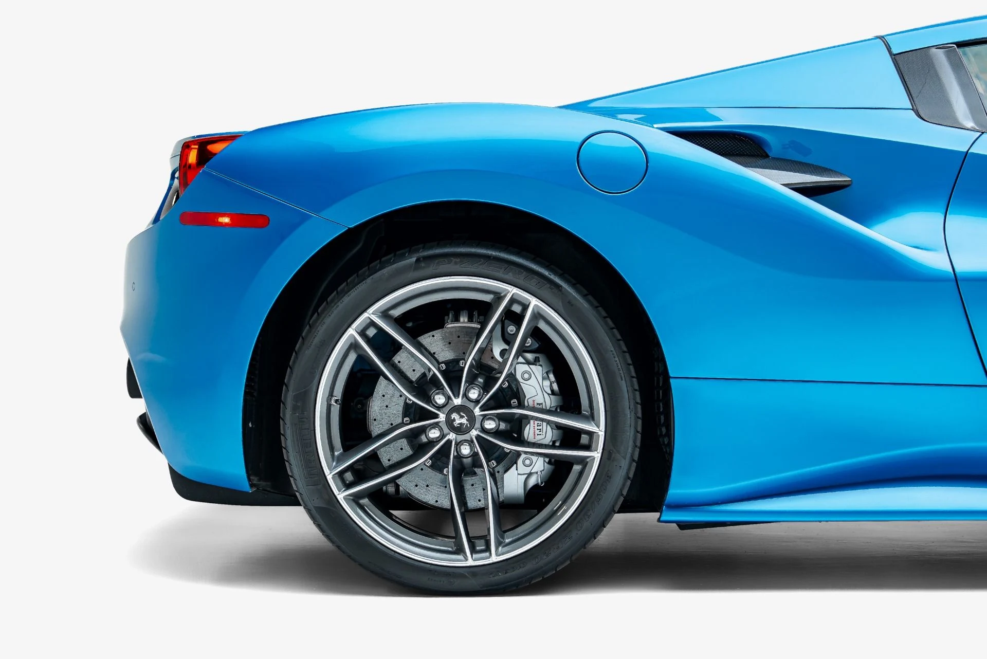 mph021_790614005_Used_2019_Ferrari_488_Spider_1790895986_b526735f1e