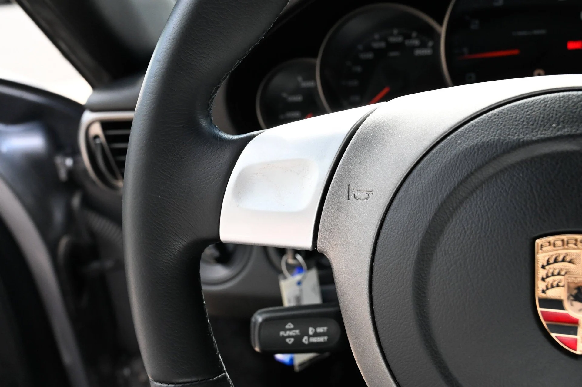 mph021_794874712_f19a52d443b24c9d82de7e4c3a0c23a5_e650fee3d6