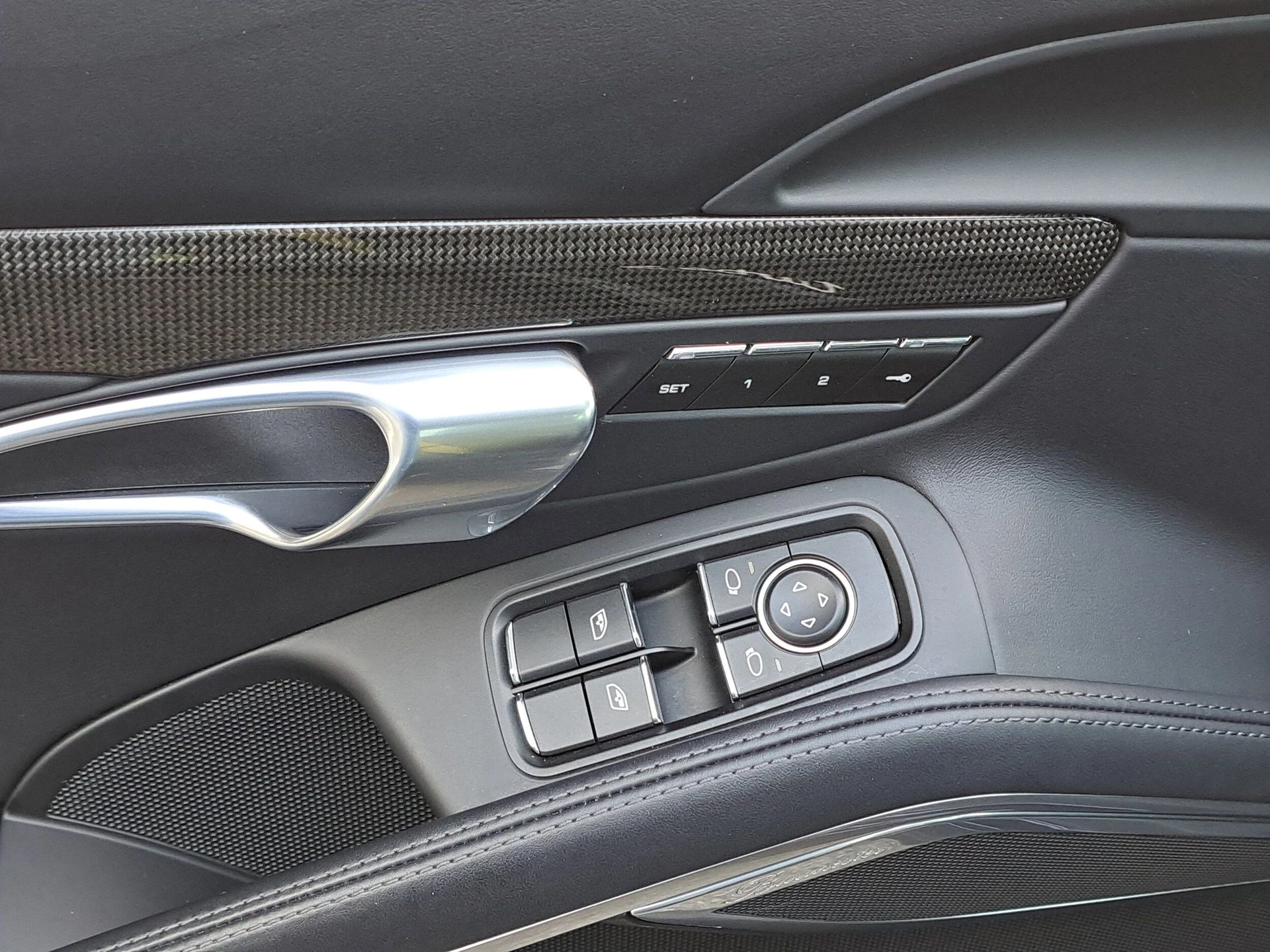 mph021_801445950_bedc675ef982f1c2838df90616a2412bx_0ae13f17c6