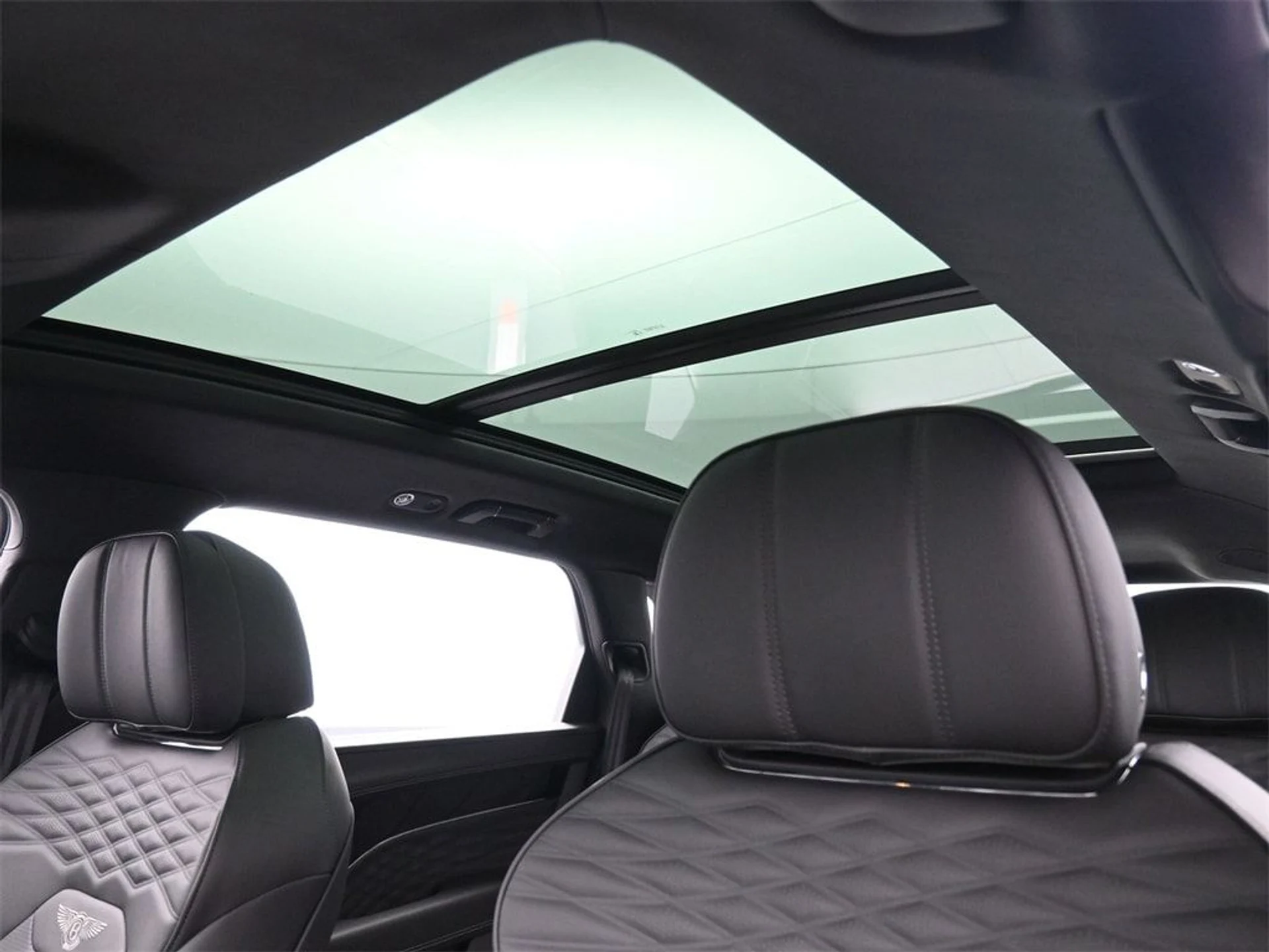 mph021_802584369_e7a643980e1c38fc913c84d01924ff29x_0f99cbafa9