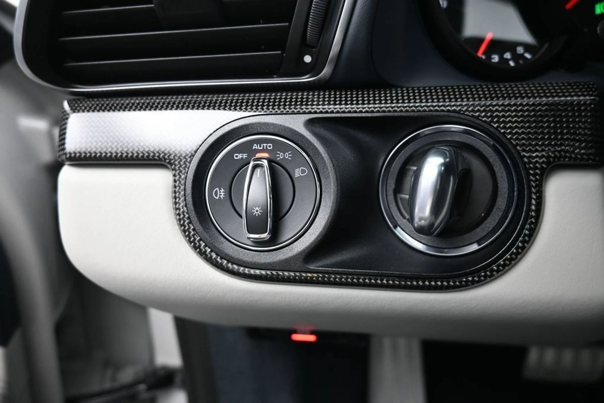 mph021_807886402_280e19832fa57f2d2bf00bd4fcc087b7_c350fe5eef