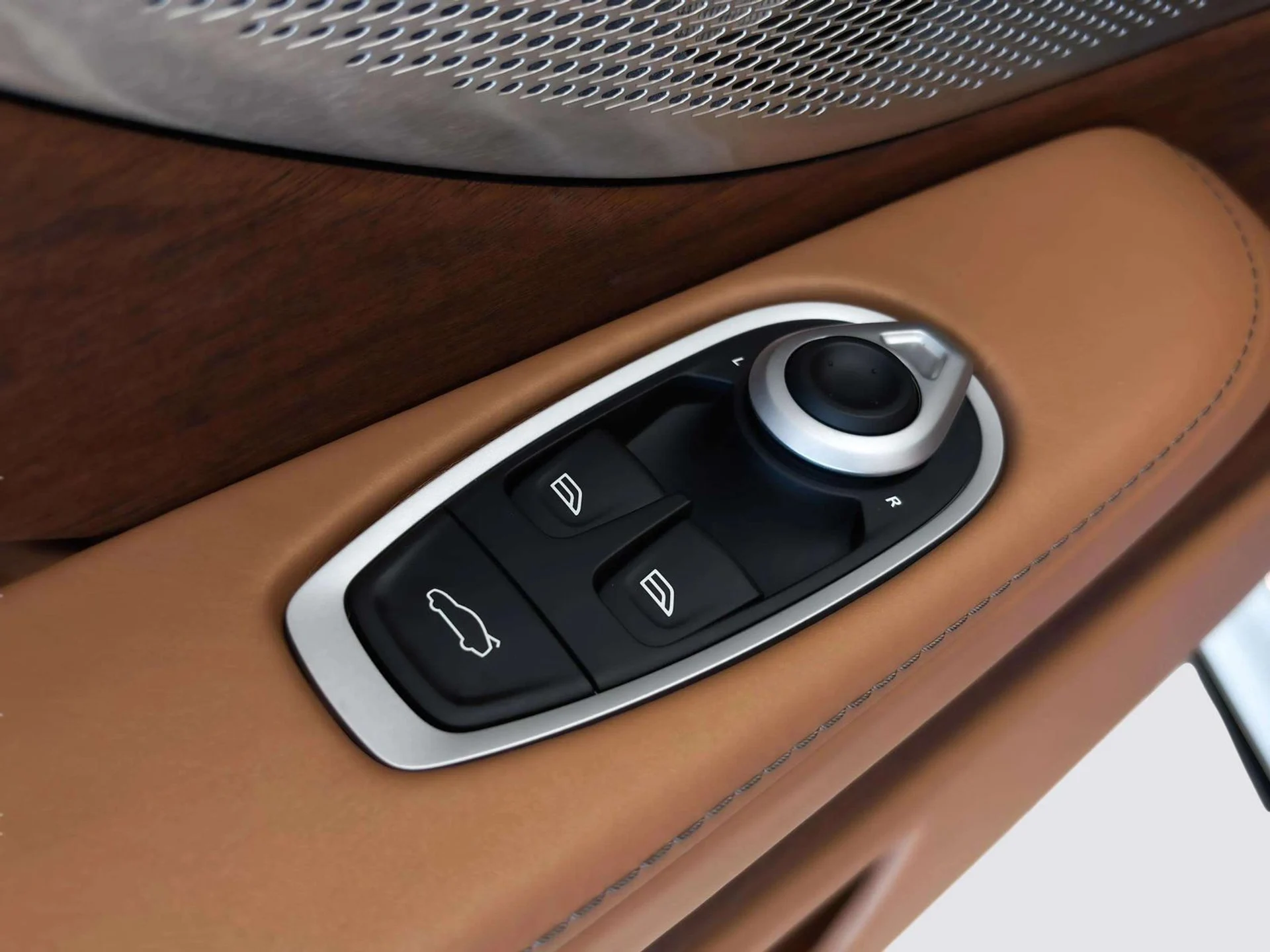 mph021_810128103_3f84a156_d709_47cd_b0d1_dd2e98a9a893_eb733a4bc0