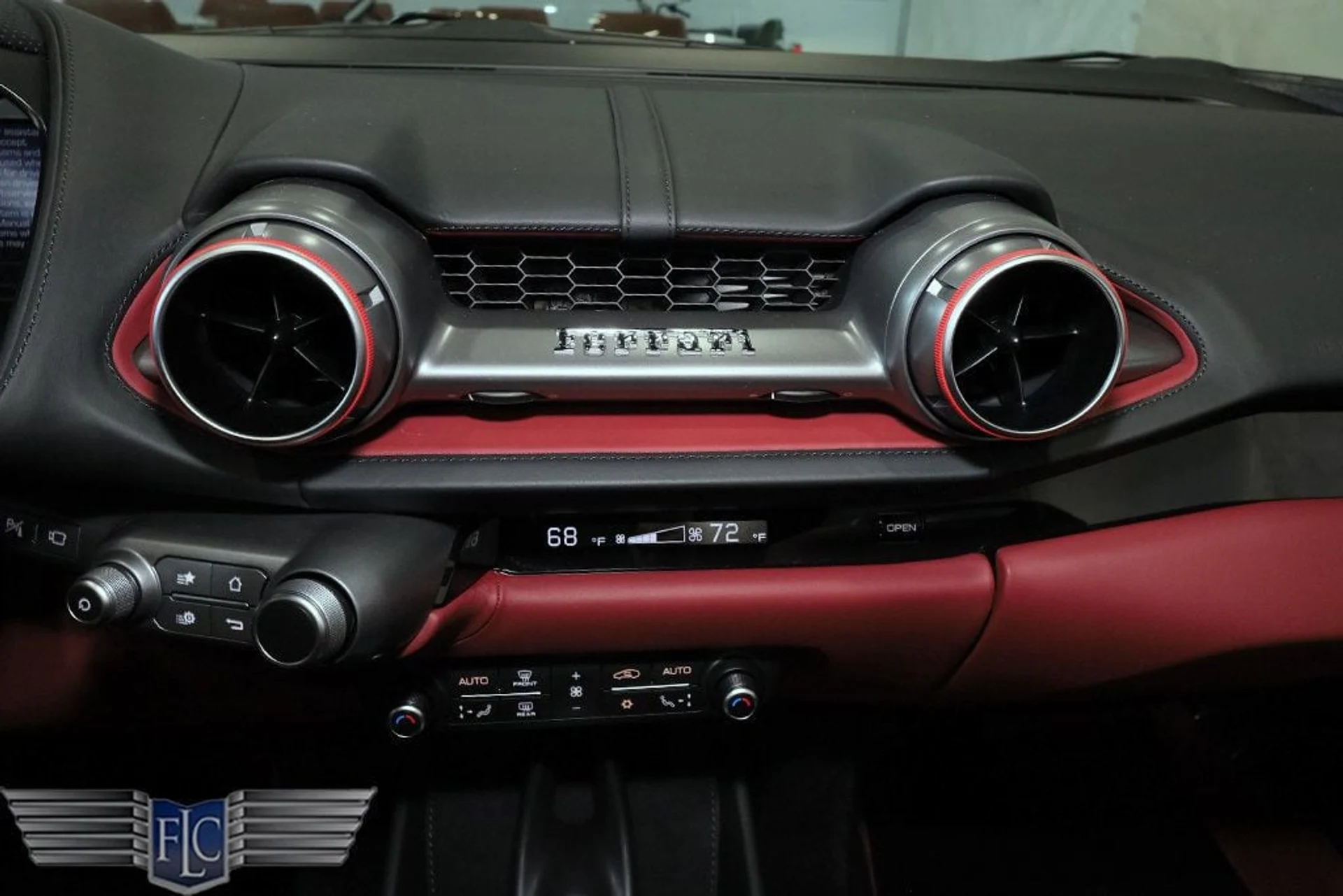 mph021_813369680_used_2021_ferrari_812_gts_convertible_9689_22993366_22_1024_70fed677c0