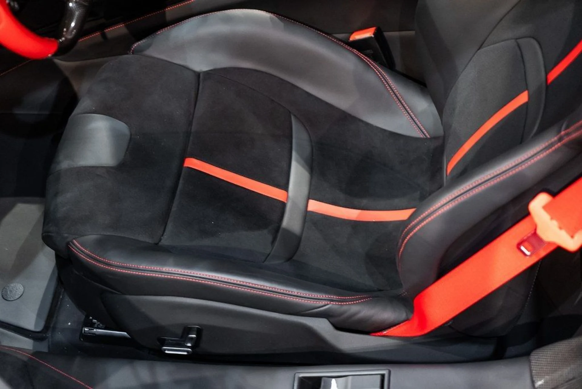 mph021_81554206_16d27e26f0d72322e84ec27b2bb57904_866b9ae1c8