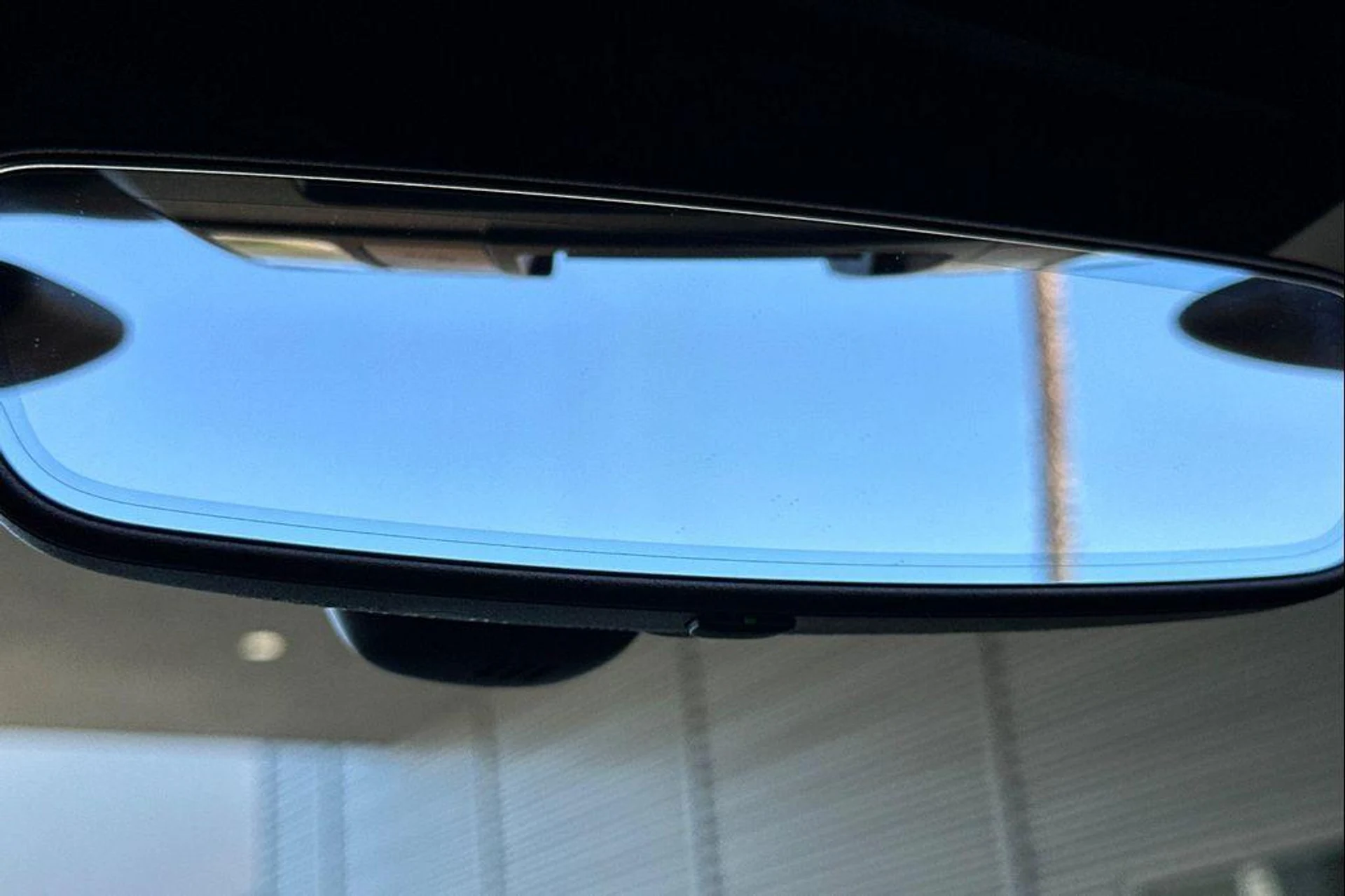 mph021_81885156_7hq_ZA_Kru_Q3_Kr_Rym_AKEM_Diruw_E_8c1c643d29