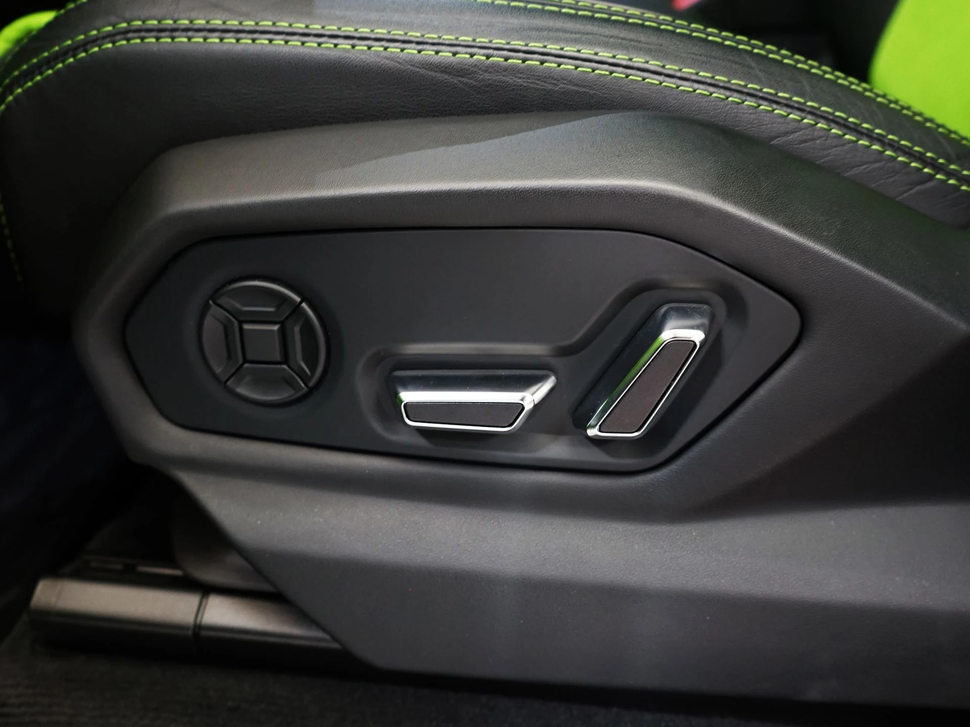 mph021_824466875_ddd341c704416727ca706c0b20dd4553x_e1cac8272a