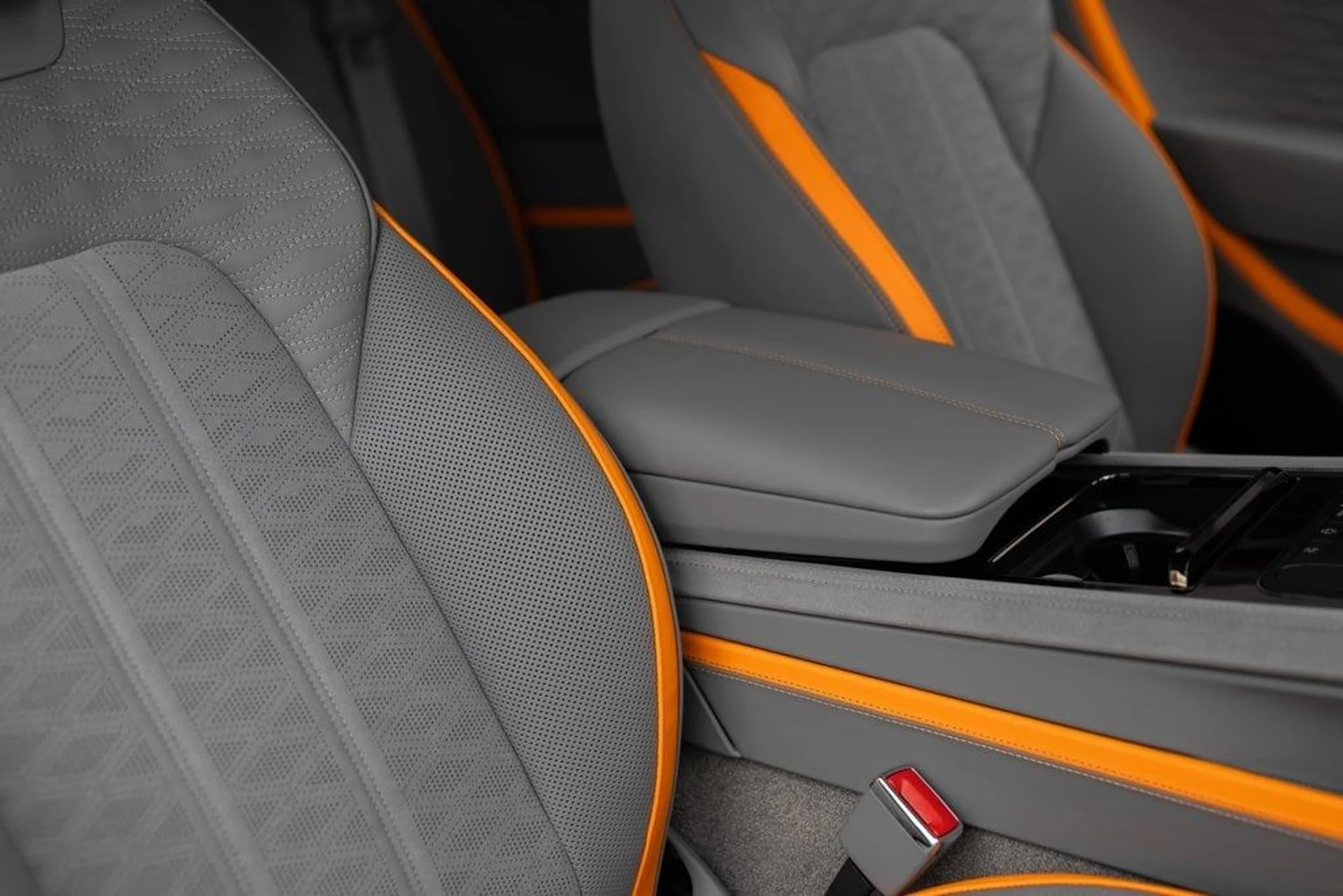 mph021_830009821_bff3f44dccfe370e00fb30f7c7048170x_6f5942f877