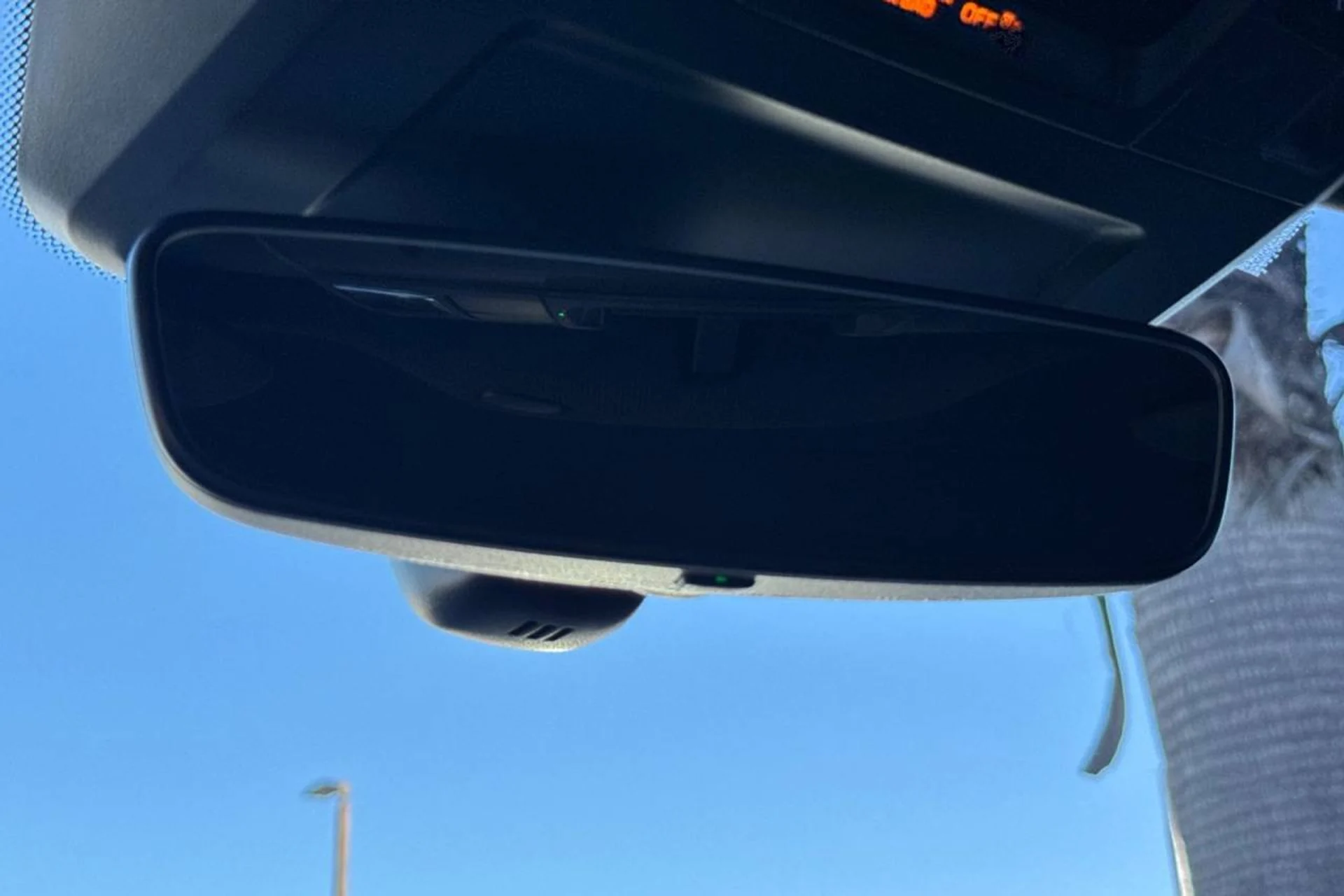 mph021_830672495_1280_3194b45203