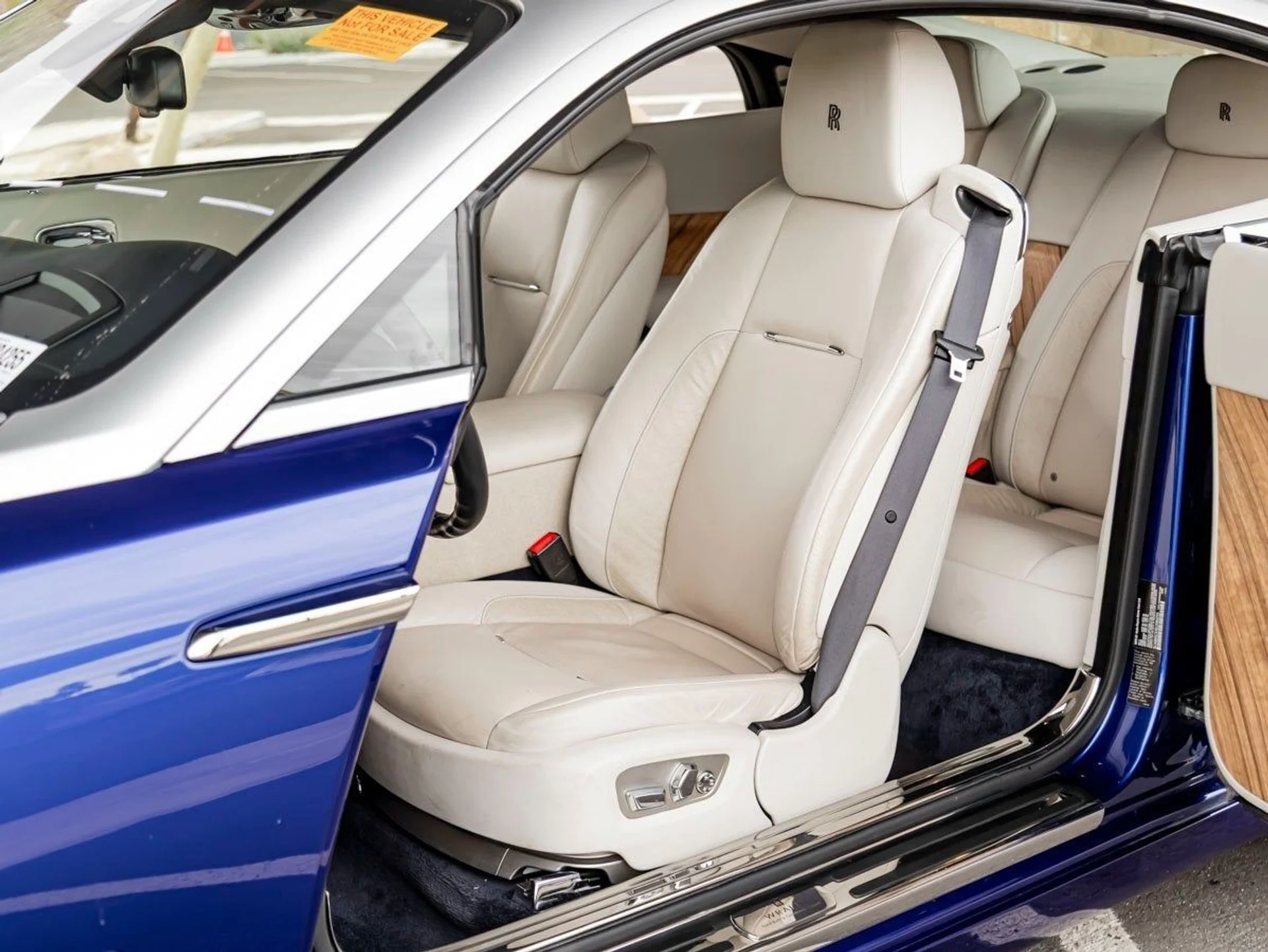 mph021_832673565_22_636802aa55