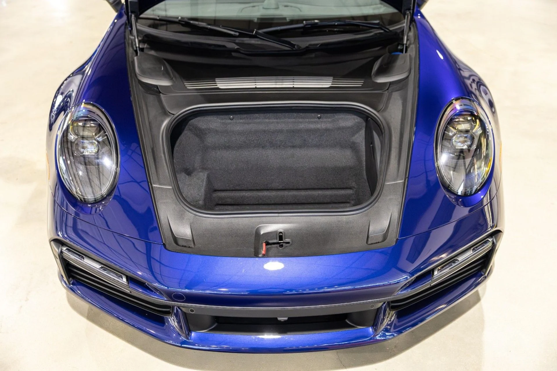 mph021_833292798_bg_699aaeb999