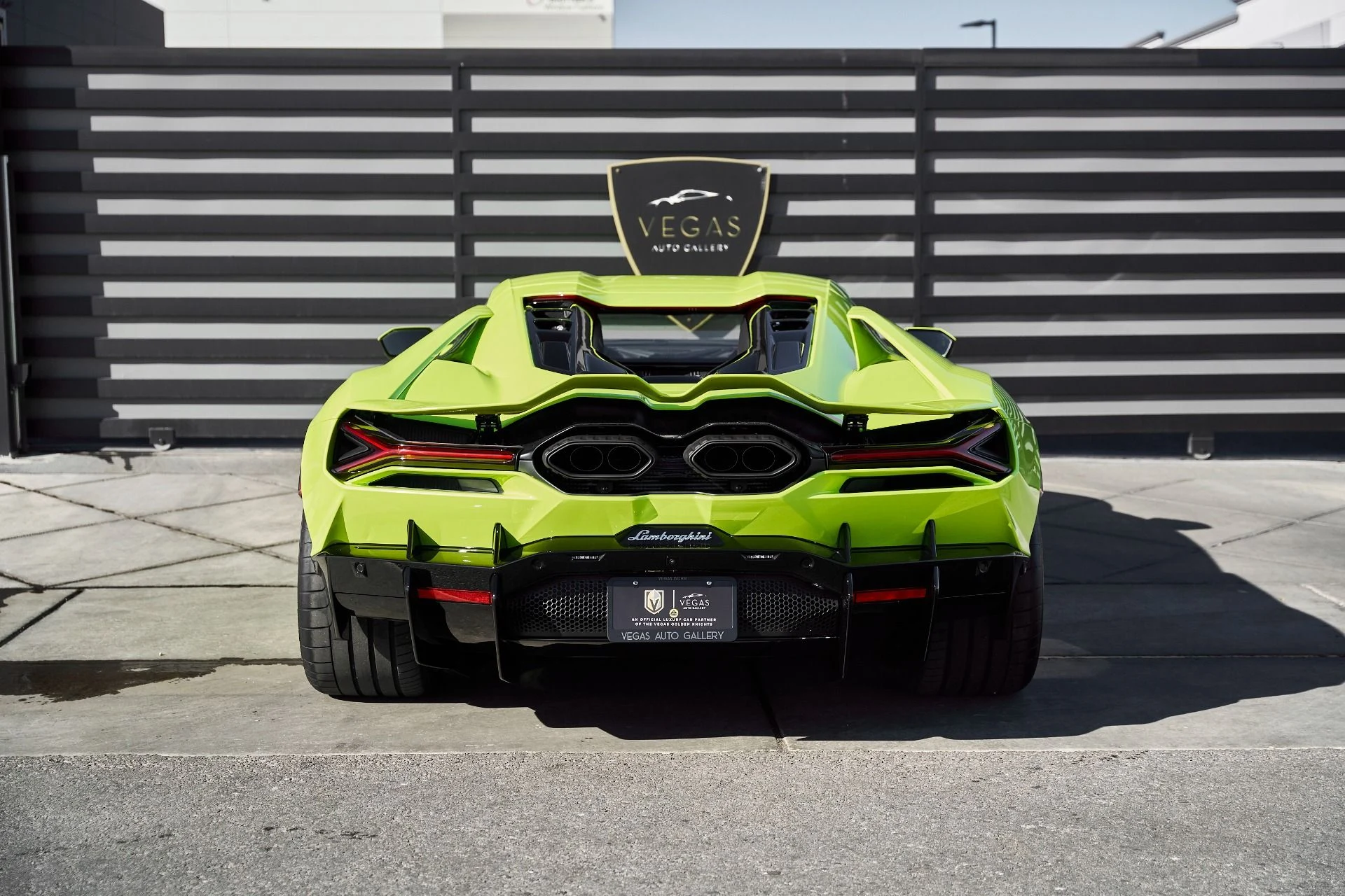 mph021_842172483_Used_2025_Lamborghini_Revuelto_Base_1769824562_049db4dccc