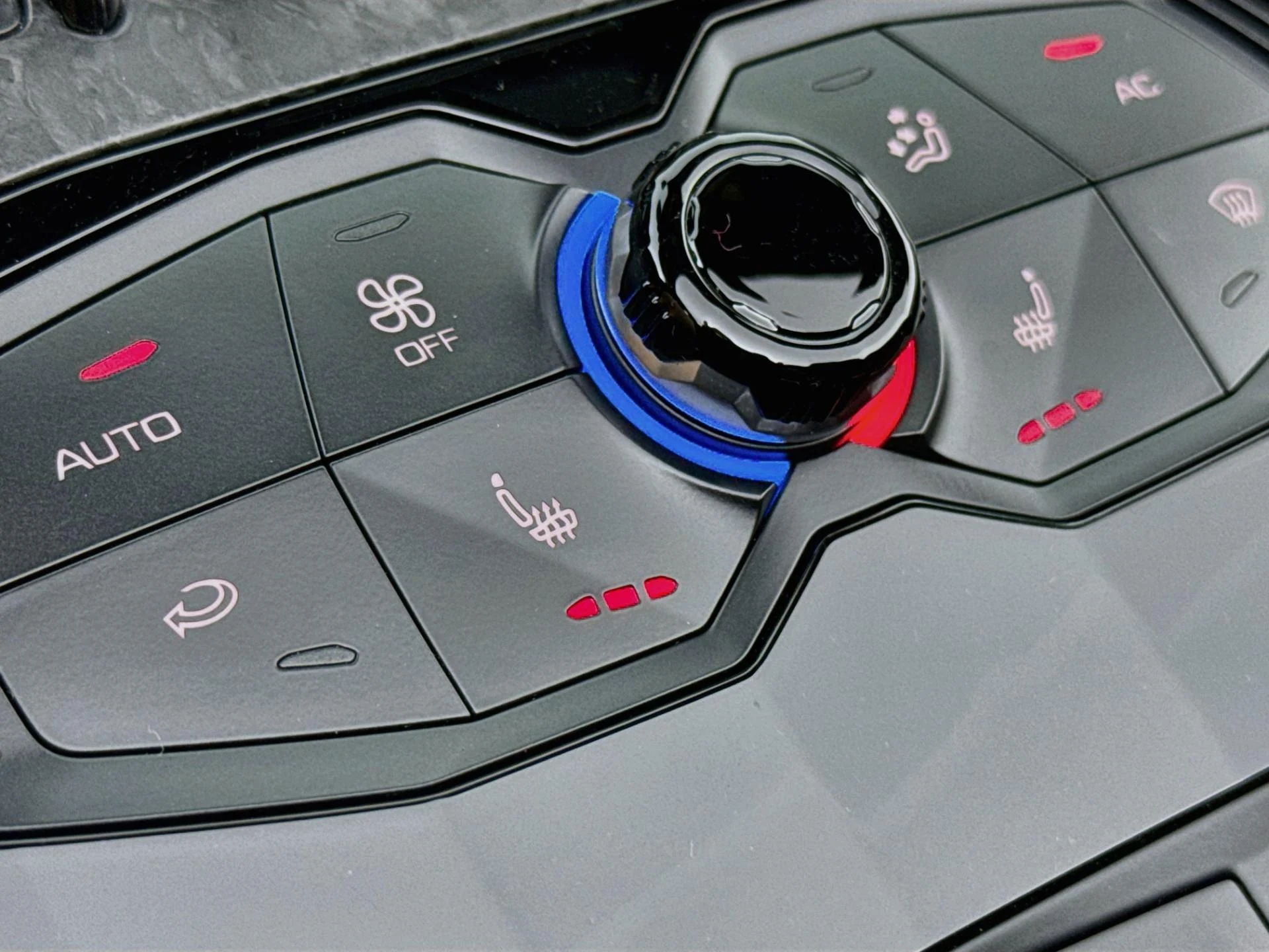 mph021_842636572_Used_2019_Lamborghini_Huracan_Performante_Spyder_1793134350_2f3e5eb348